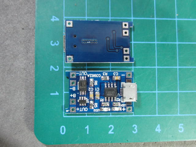 PCM 18650 แบตเตอรี่ลิเธียม 1เซล 3.7V4.2V สูงสุด 3A ( 03962A Micro USB )
