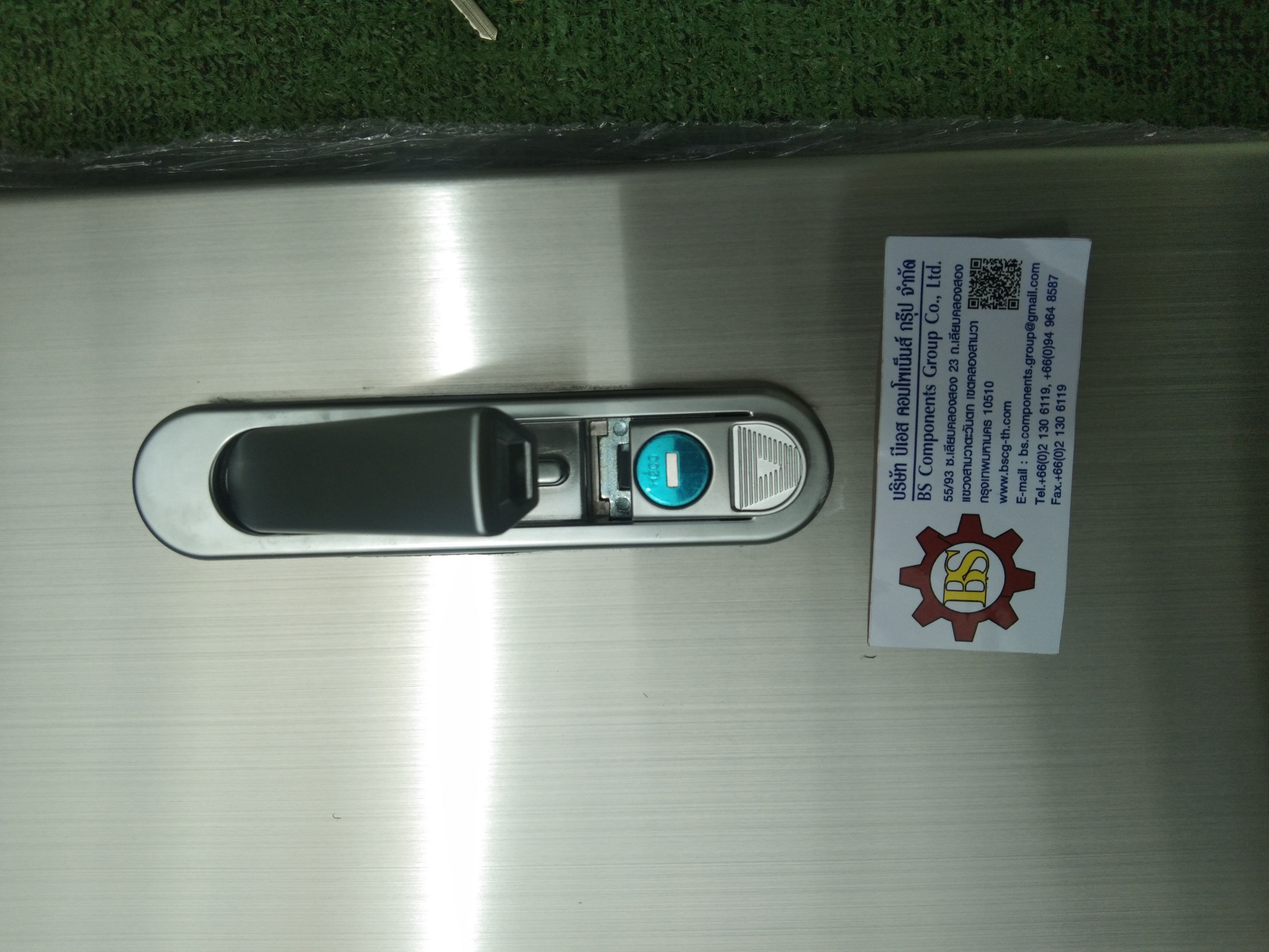 Main LUG 250A ตู้สแตนเลส 304 มีหลังคาสโลป W450xH800xD152mm. (36ช่อง)