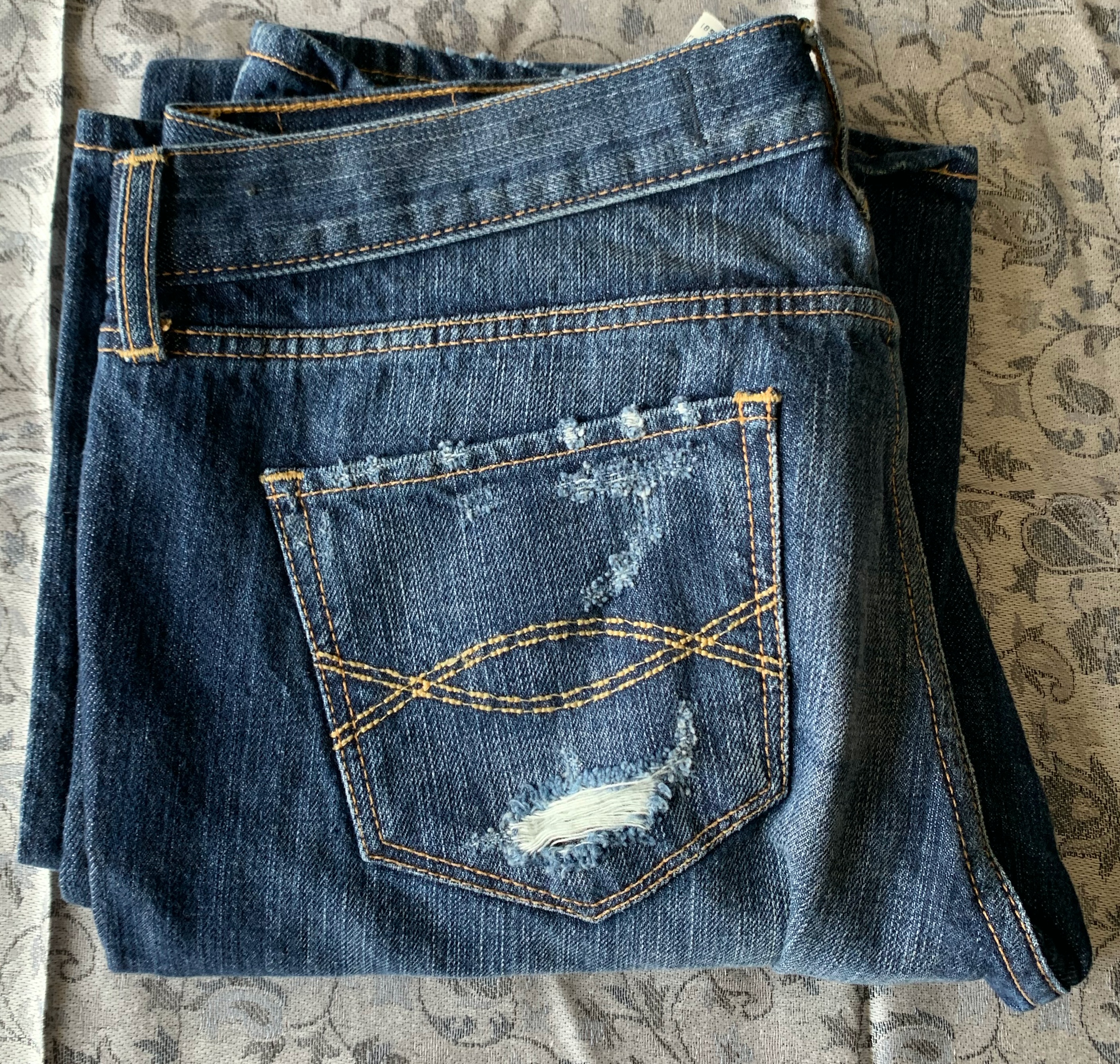 กางเกงยีนส์มือสอง Abercrombie&Fitch