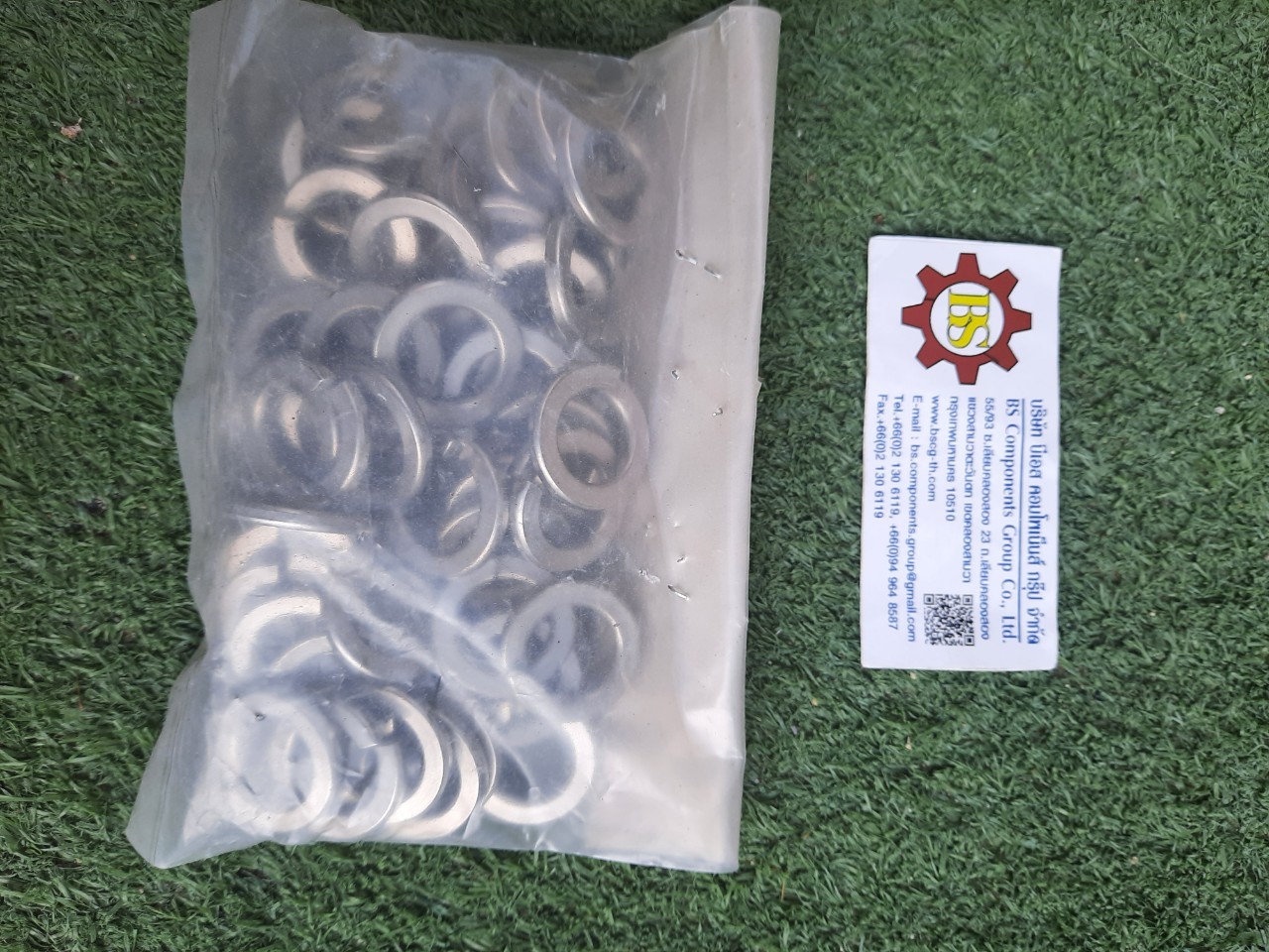 สกรูหกเหลียมมิลสแตนเลส 304 M16x40mm. (หัวน๊อต+แหวน อีแปะ