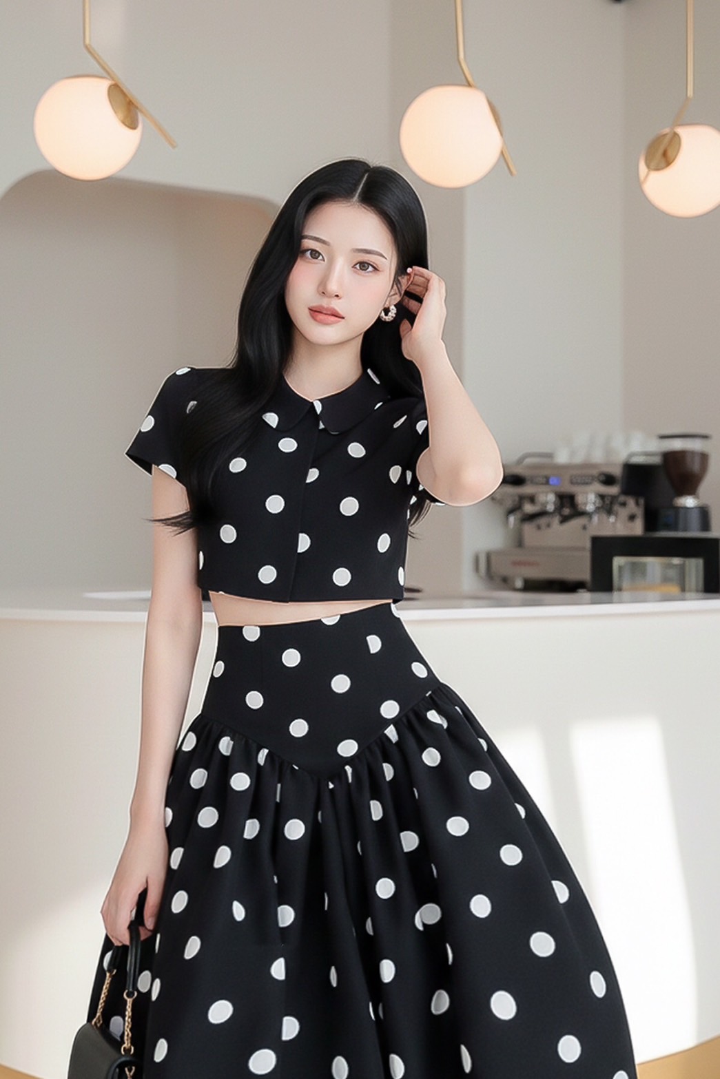 Set เสื้อกับกระโปรงบอลลูน ตัวเสื้อทรงเชิ้ต แขนสั้น ติดกระดุมหน้า เนื้อผ้าลายจุด ผ้าดี มีน้ำหนัก ไม่บาง ตัวกระโปรงยาว เอวสูง ทรงบอลลูน ซิปหลัง รุ่นนี้งานสวย ทรงเป๊ะ คัทติ้งเนี้ยบมากๆค่ะ รับรองใส่ออกมาไม่ผิดหวังการันตีให้เลย บอกเลยห้ามพลาดเด็ดขาดงานดีงานสวย