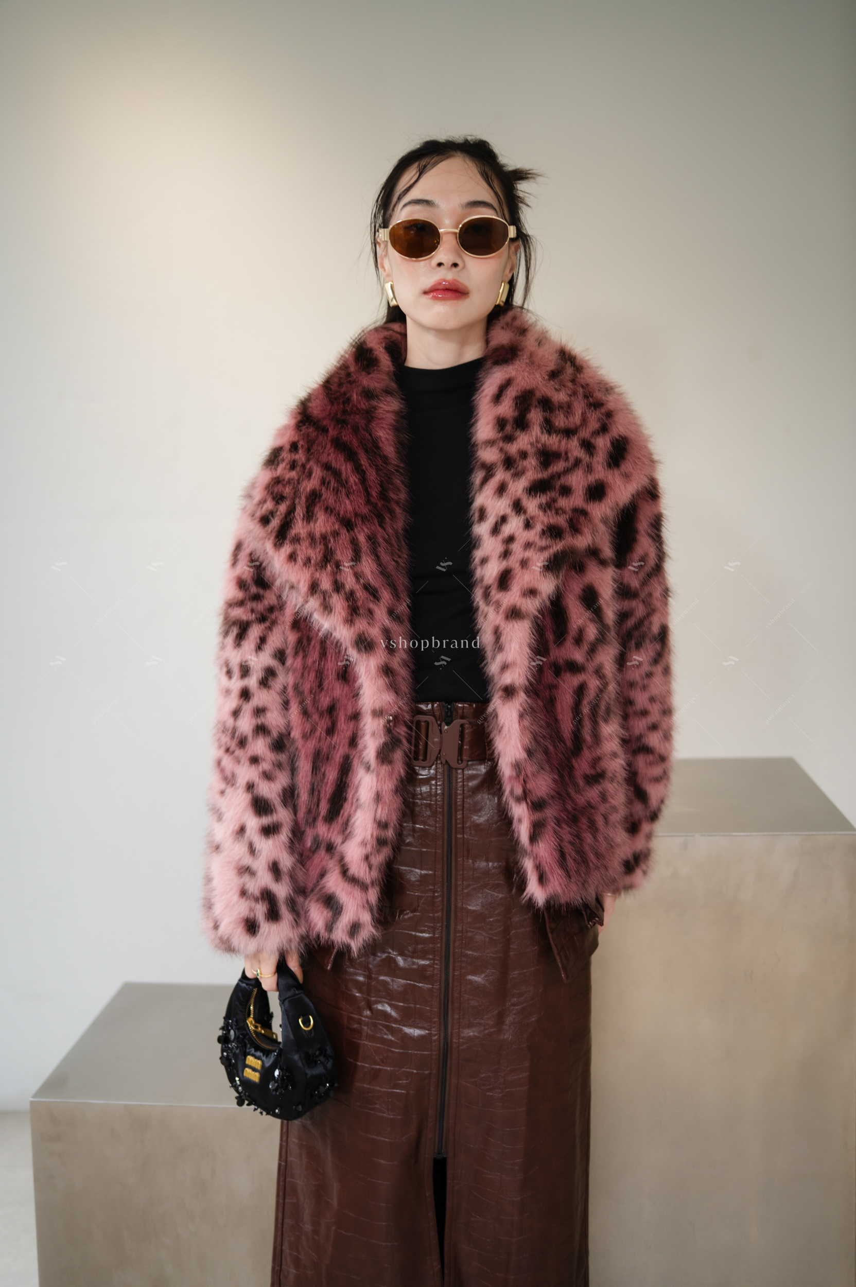 เสื้อคลุมขนเฟอร์ลายเสือ