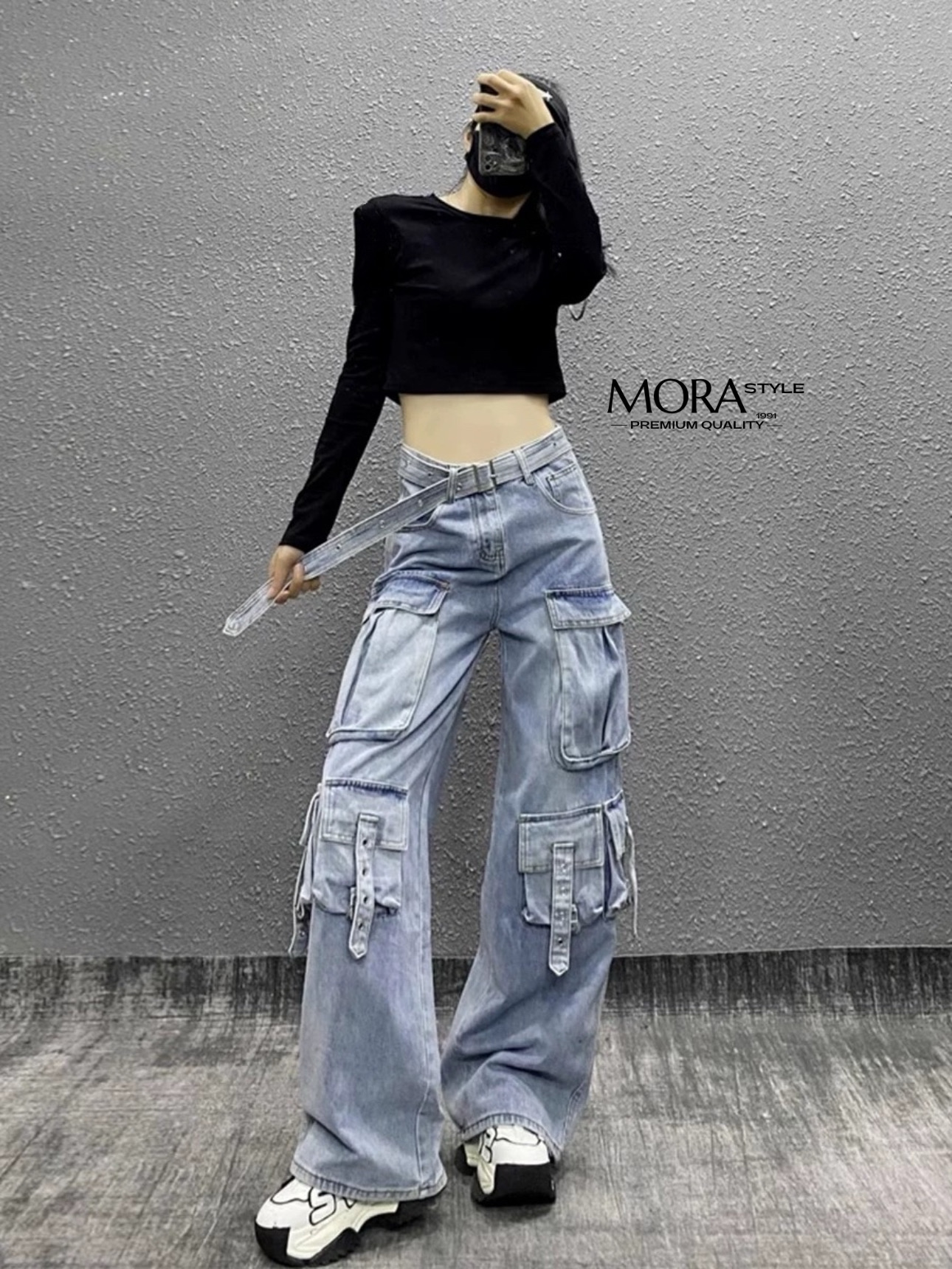 เซ็ต 2 ชิ้น เสื้อครอปแขนยาว ผ้ายืดหยุ่น งานสวยจึ้ง มาพร้อมกับกางเกงยีนเอวสูงทรงคาโก้ แต่งกระเป๋าเยอะๆๆพร้อมสายเข็มขัด ผ้าหนา ผ้าหนัก ใส่แมทมาในแบบเท่ๆคูลๆต้องรุ่นนี้เลยค่าา