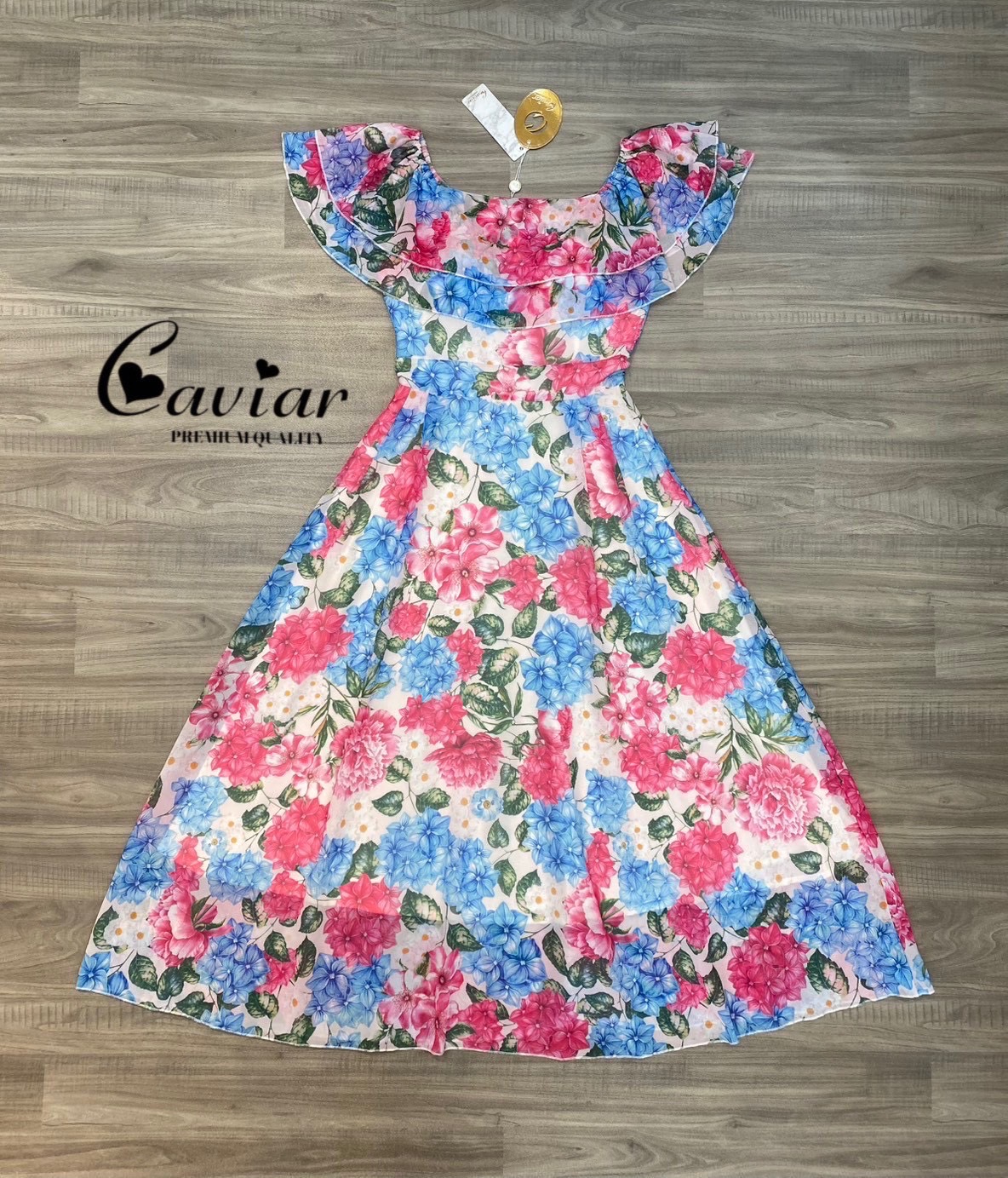 แม้กซี่ตัวเริ่ด-ตัวปัง สวยหวานสุดๆ งานเดรสคอเหลี่ยม แขนศอกทรงปล่อย กระโปรงเย็บระบายเป็นชั้นๆ ช่วงอกเสริมฟองน้ำ