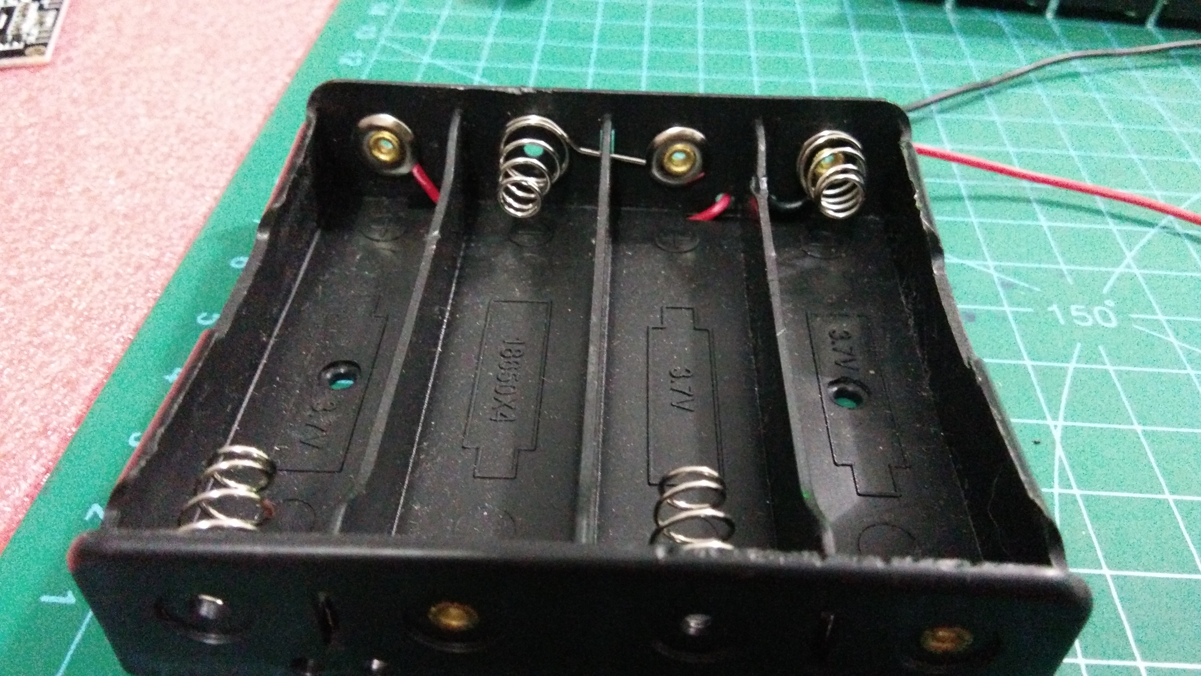 รางถ่าน18650 แบบอนุกรม4ก้อน 14.8v 16.8v