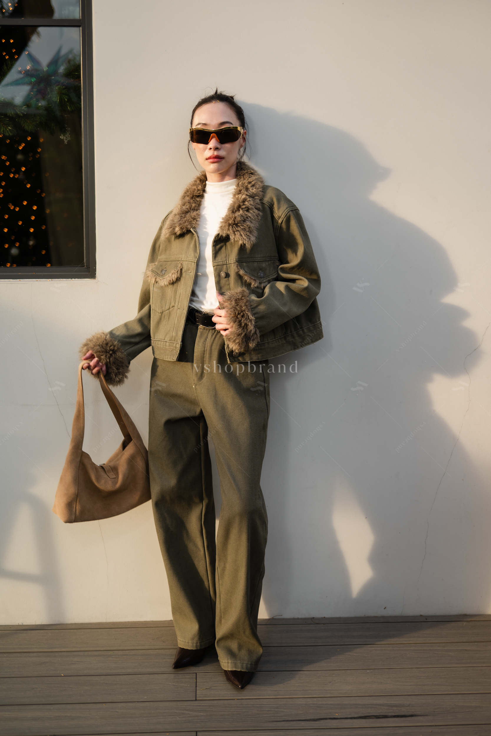 Set เสื้อยีนส์แขนยาวกระเป๋าอกคู่ปกเฟอร์ + กางเกงขายาว