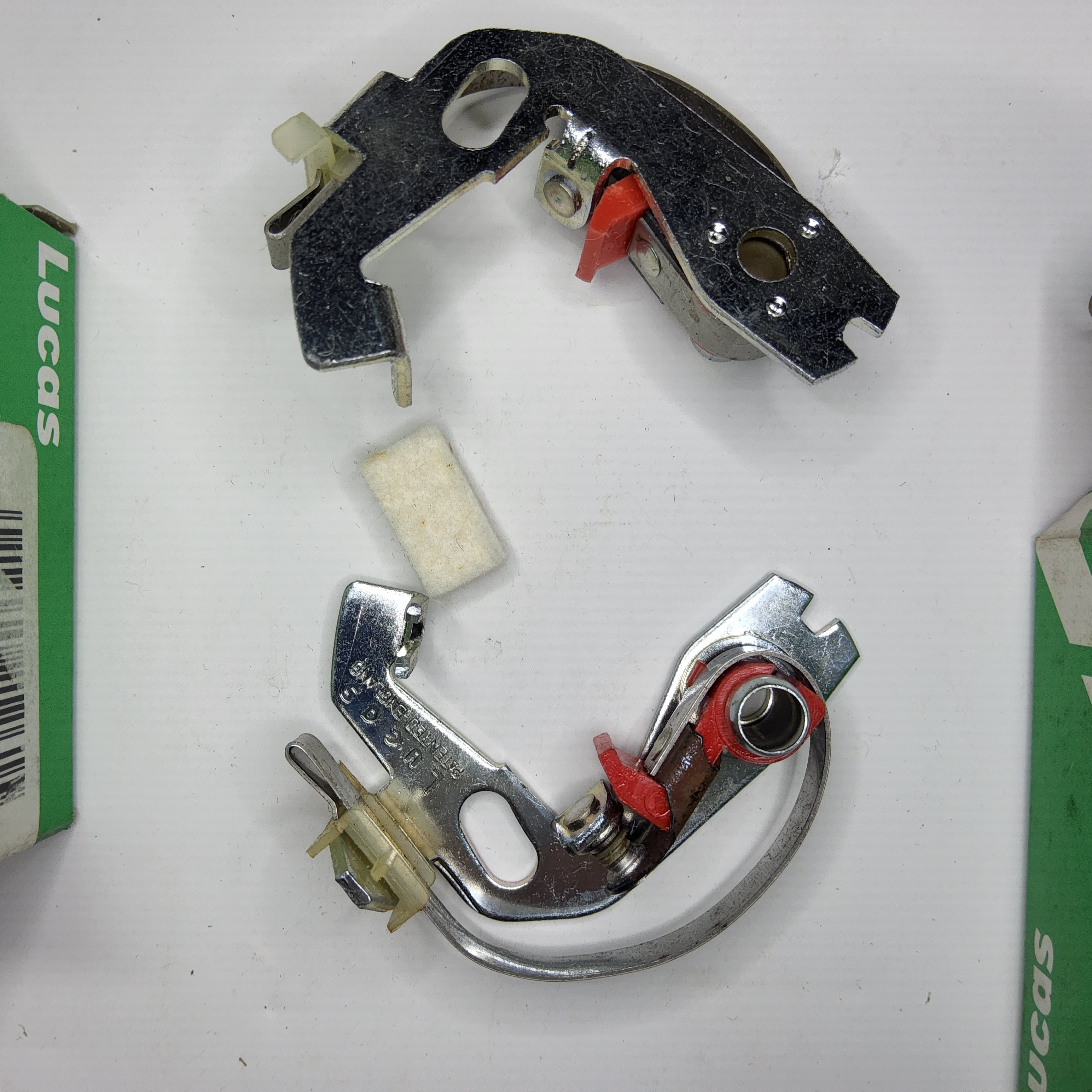 ทองขาว ปี 74 -76 แลนด์โรเวอร์ (Land Rover) [ DSB108C ]