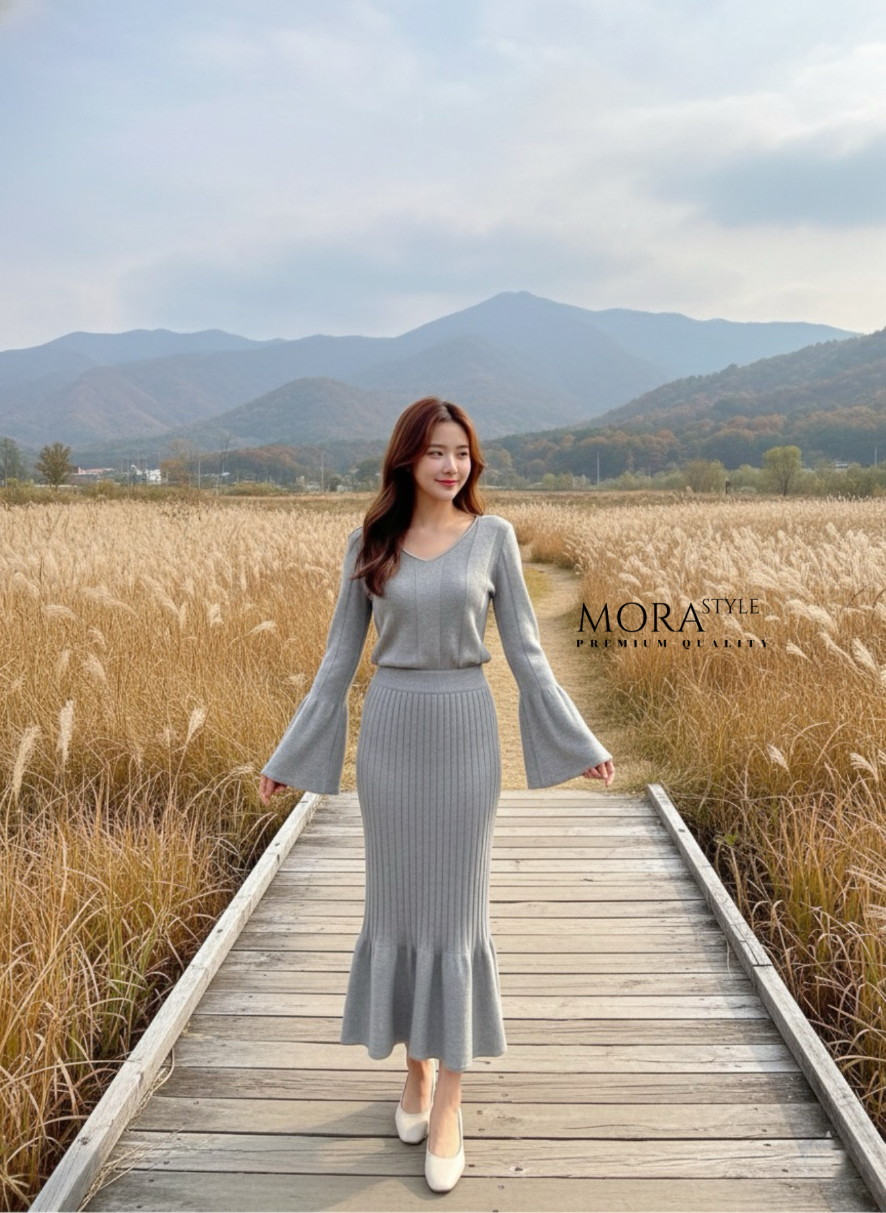 เซ็ตไหมพรม 2 ชิ้น เสื้อแขนยาวมี detail ลายร่องใหญ่ ผ้ายืดยืดหยุ่นใส่สบาย มาพร้อมกับ กระโปรงยาวปลายทรงปล่อยระบาย ใส่เที่ยวได้หลายโอกาสเป็นอีกรุ่นที่แนะนำมาต้องมีนะคะ