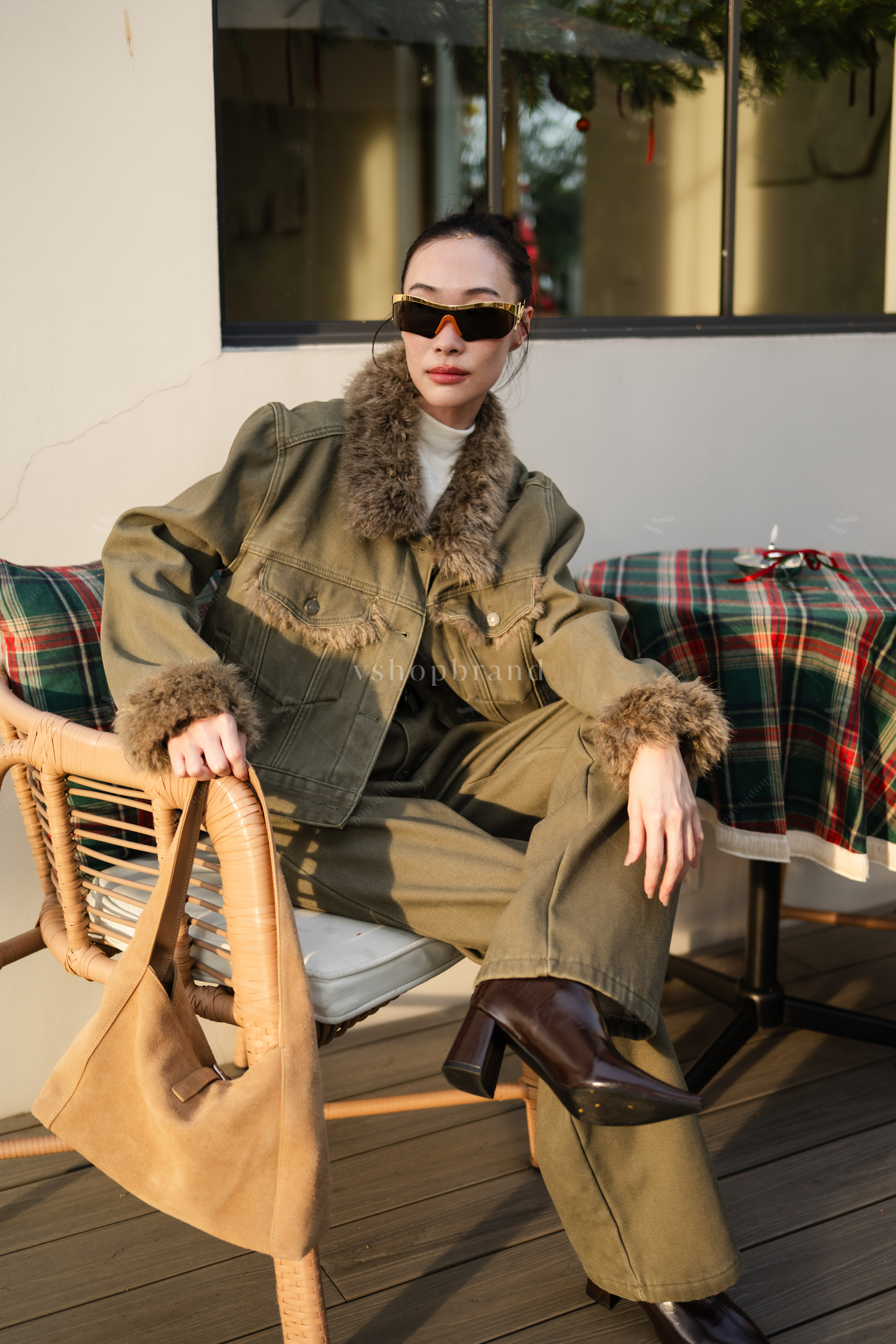 Set เสื้อยีนส์แขนยาวกระเป๋าอกคู่ปกเฟอร์ + กางเกงขายาว