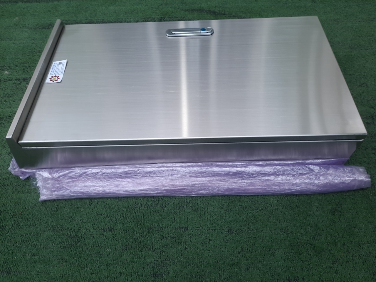 Main LUG 100A ตู้สแตนเลส 304 มีหลังคาสโลป W450xH800xD152mm. (42ช่อง)