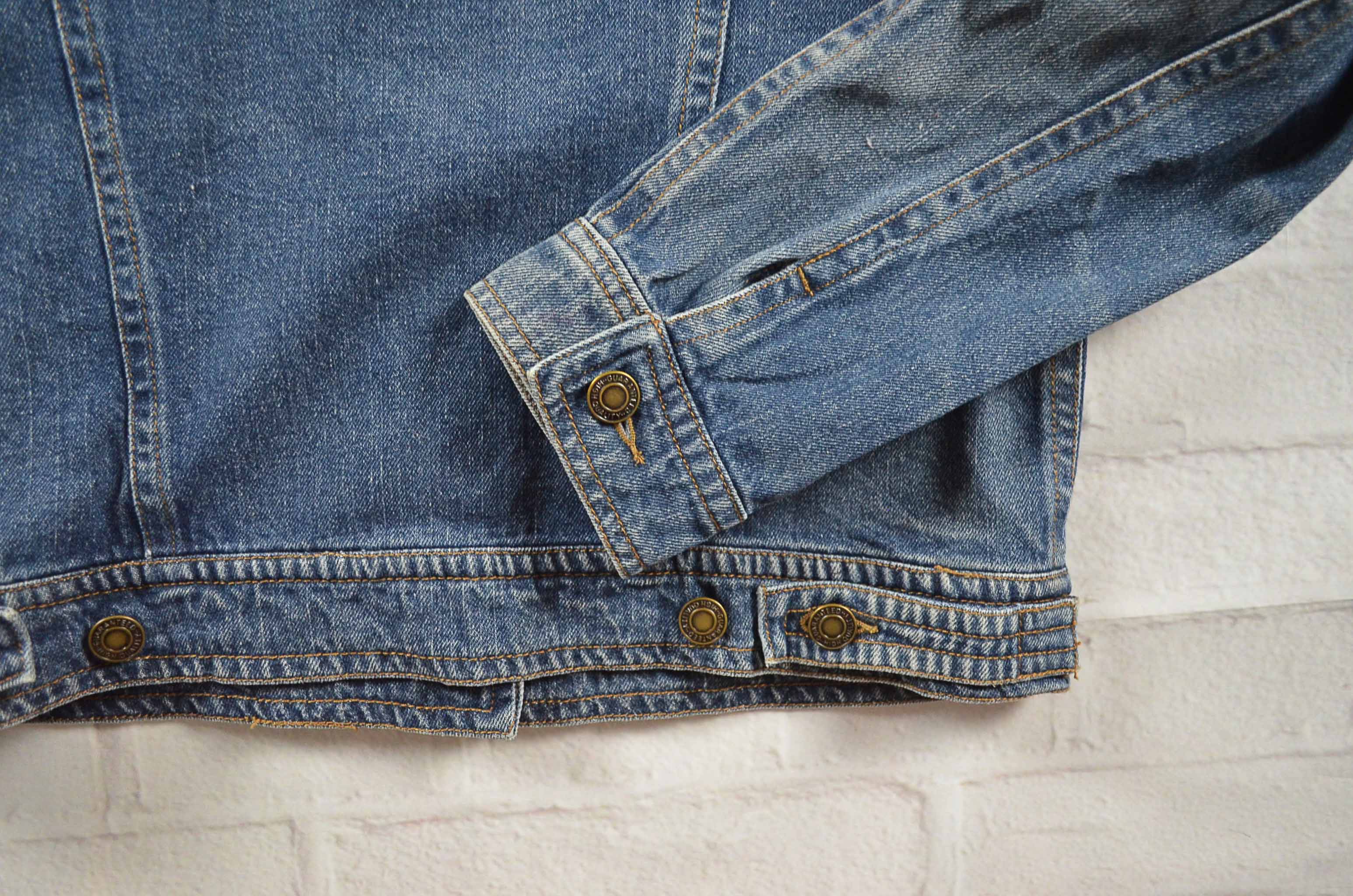 MAJESTIC LEGON อกจริง35' (S) เสื้อแจ็คเก็ตยีนส์ เสื้อยีนส์แขนยาวหญิงชาย เนื้อผ้านุ่ม สภาพสวยใส่สบาย