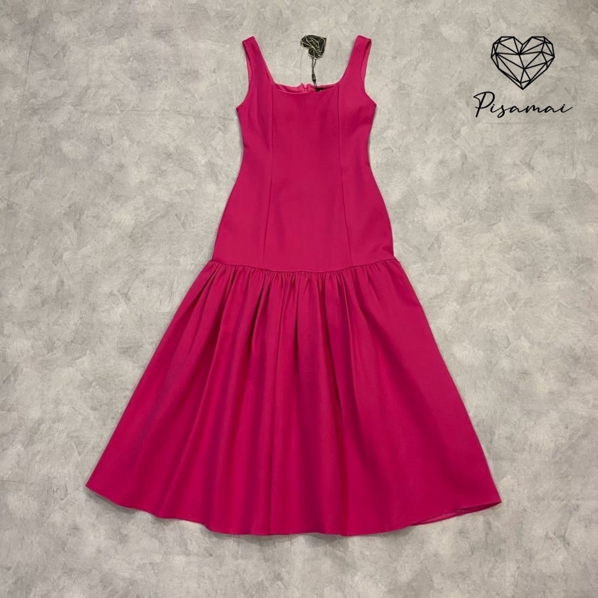 เดรสแขนกุดตัวยาวสีชมพูแต่งระบายจีบด้านล่าง ใส่สวยมากกกก ราคานี้มือต้องไวเลยค่า รุ่นนี้ใส่สวย เนื้อผ้าดีมากกกกกกก ห้ามพลาดเลยค่า #ชุดไปงานแต่ง #ชุดไปงาน #ชุดเพื่อนเจ้าสาว #ชุดเพื่อนเจ้าสาวราคาถูก #ชุดเพื่อนเจ้าสาวใส่เป็นธีม