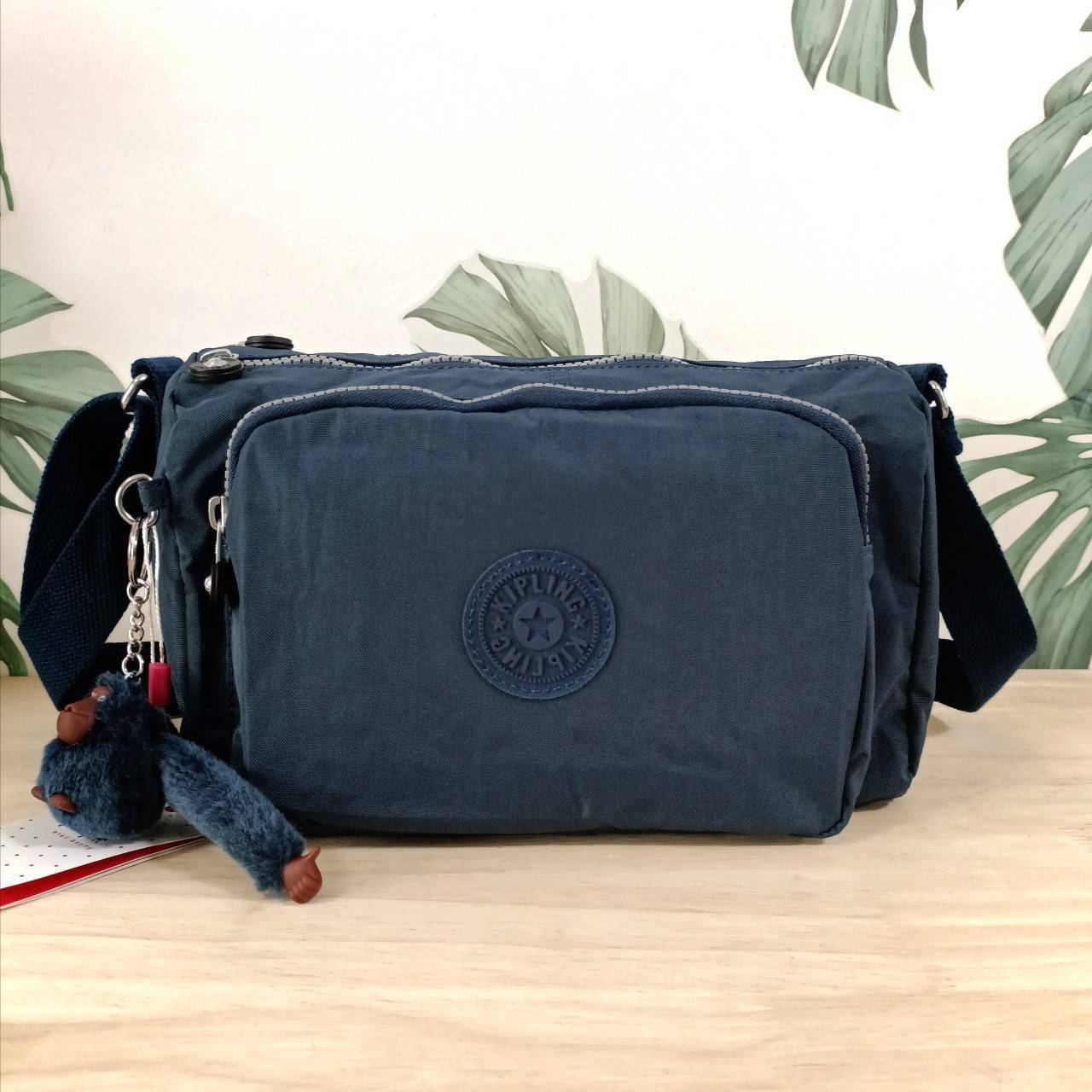 กระเป๋าสะพายคิปลิงค์จุของได้เยอะใช้ได้ทั้งหญิงชาย KIPLING RETH CROSSBODY BAG