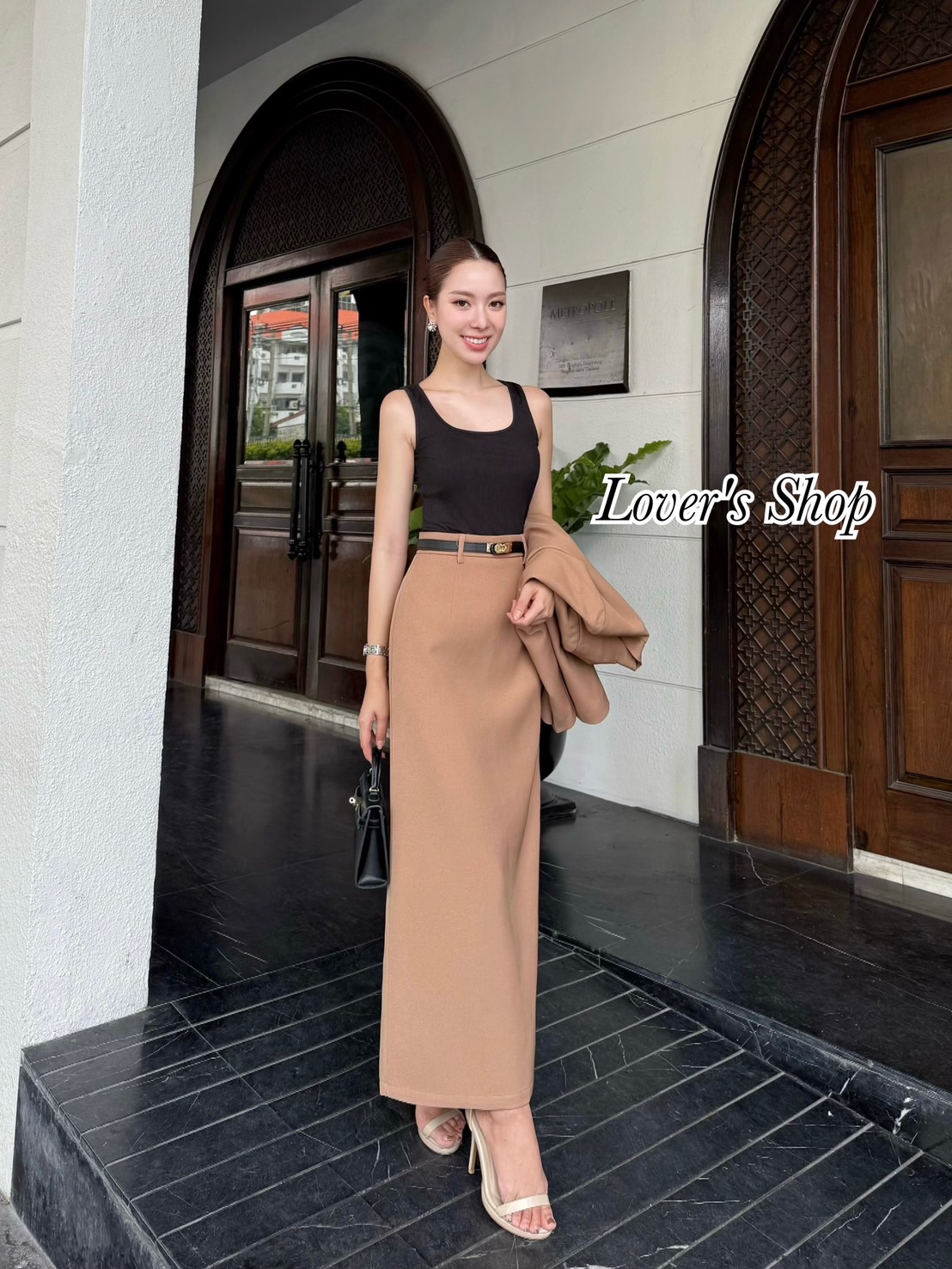 Teg : Lover’s Shop Detail : Set4ชิ้น ลุคCEOเรียบหรูดูดี(เสื้อสูท+เสื้อแขนกุด+กระโปรง+เข็มขัดลุคCEO เรียบหรูดูผู้ดี ดีเทลเสื้อสูททรงปล่อยเย็บซับในทั้งตัว แต่กระเป๋าหลอก มาพร้อมเสื้อแขนกุดผ้าล่องนุ่มยืด แม็ทกับกระโปรง งานซิบหลัง