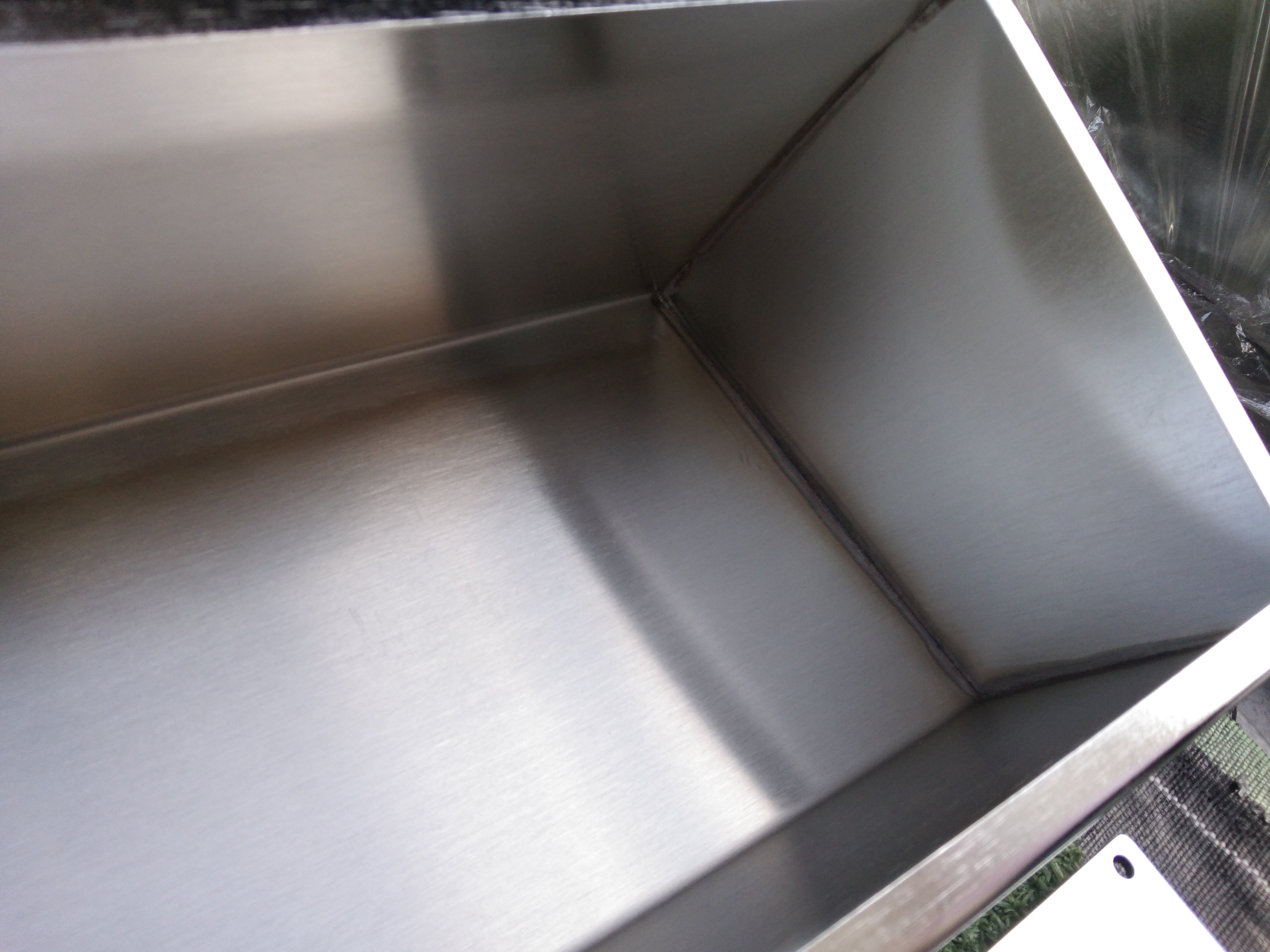 กล่องสแตนเลสด้านบนสโลป POWER PLUGS (A) W650xH150xD150mm.