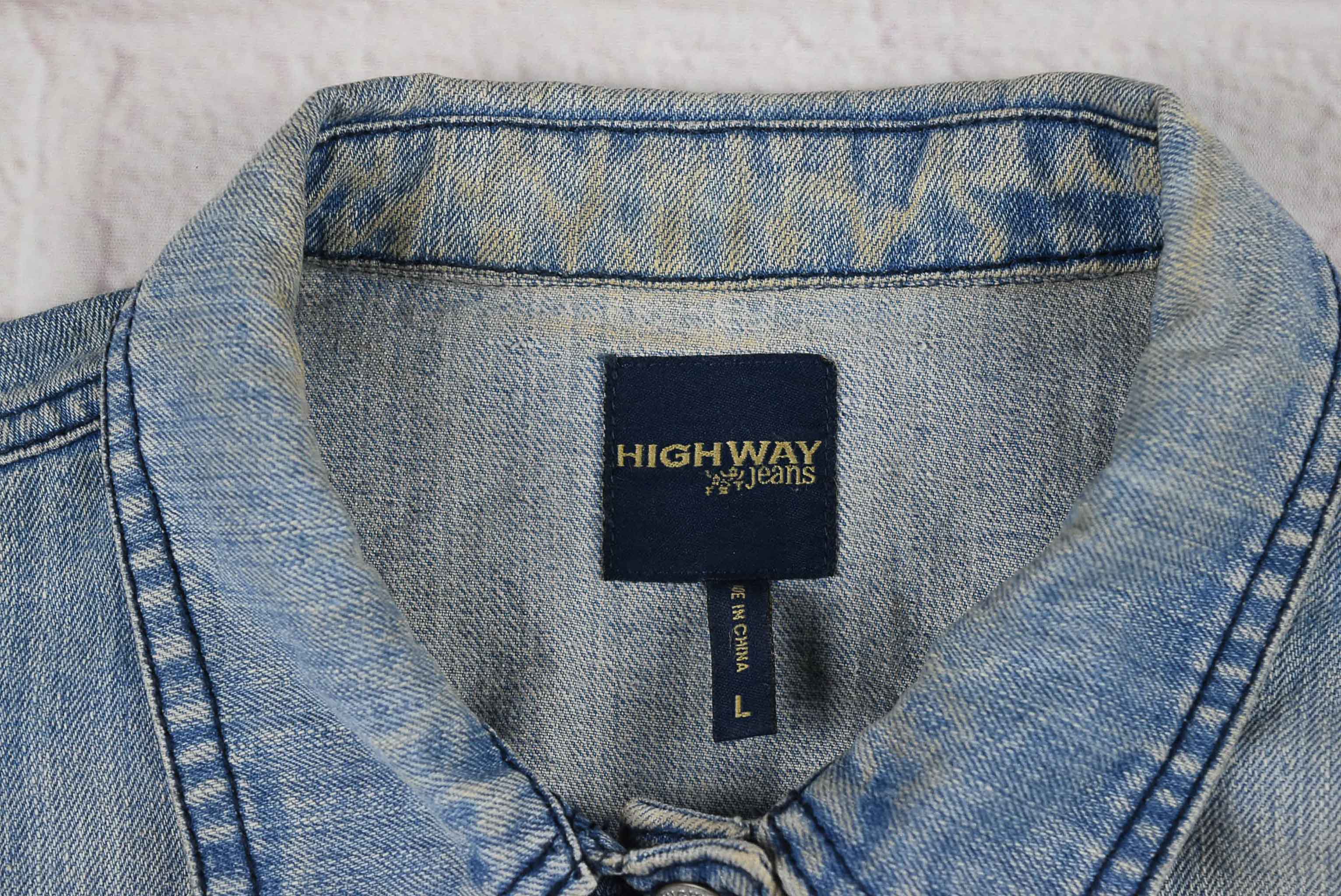 HIGH WAY Jeans อกจริง 38 ไซส์ L เสื้อแจ็คเก็ตยีนส์ แขนยาว ผู้หญิง สีฟอกซีด เนื้อผ้านุ่มใส่สบาย มีกระเป๋าข้าง