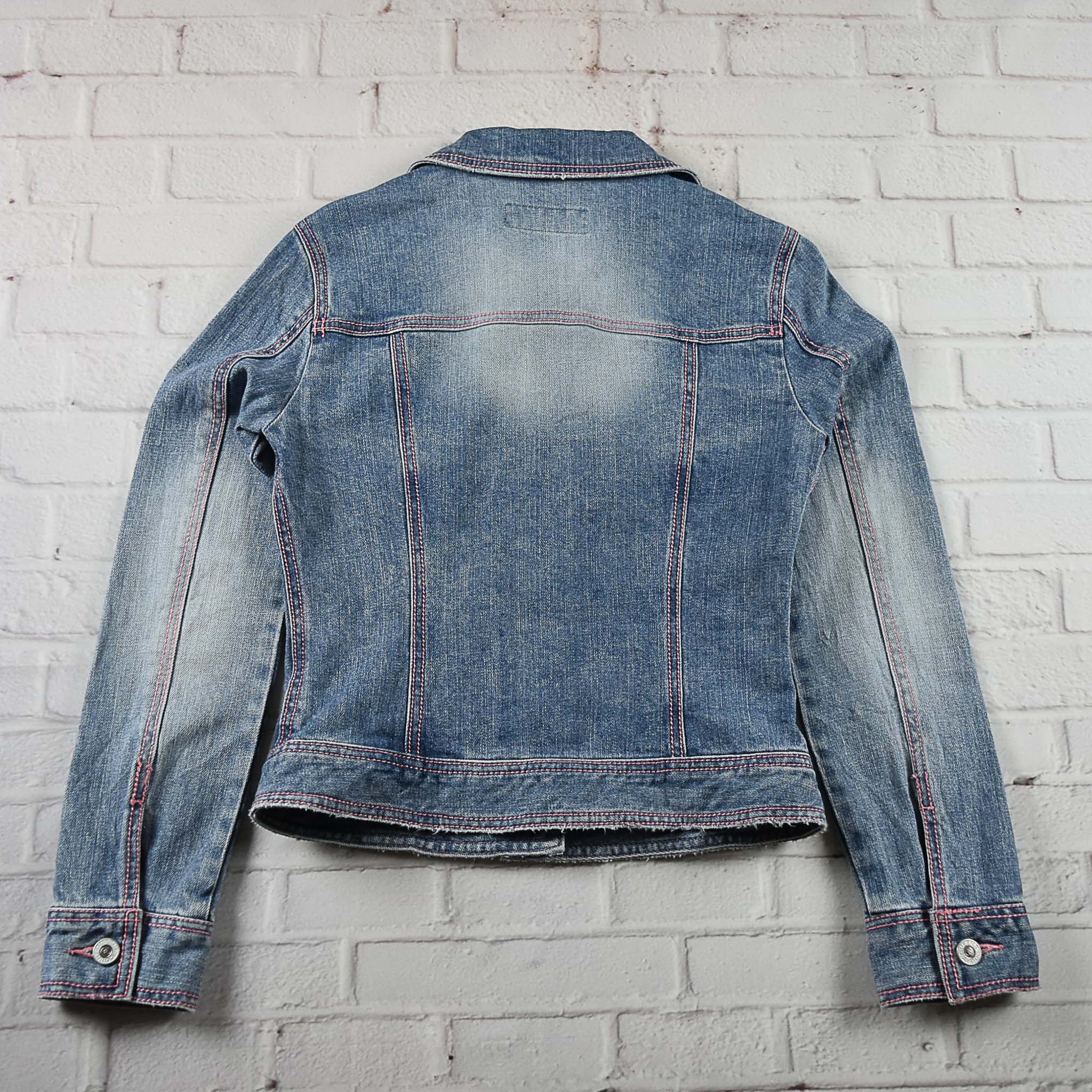 OUEENS COURT อกจริง 33 ไซส์ 150 เสื้อแจ็คเก็ตยีนส์ แขนยาว เด็กชายหญิง สีฟอก ตะเข็บสีชมพู ทรงน่ารัก ใส่คลุมกันแดด