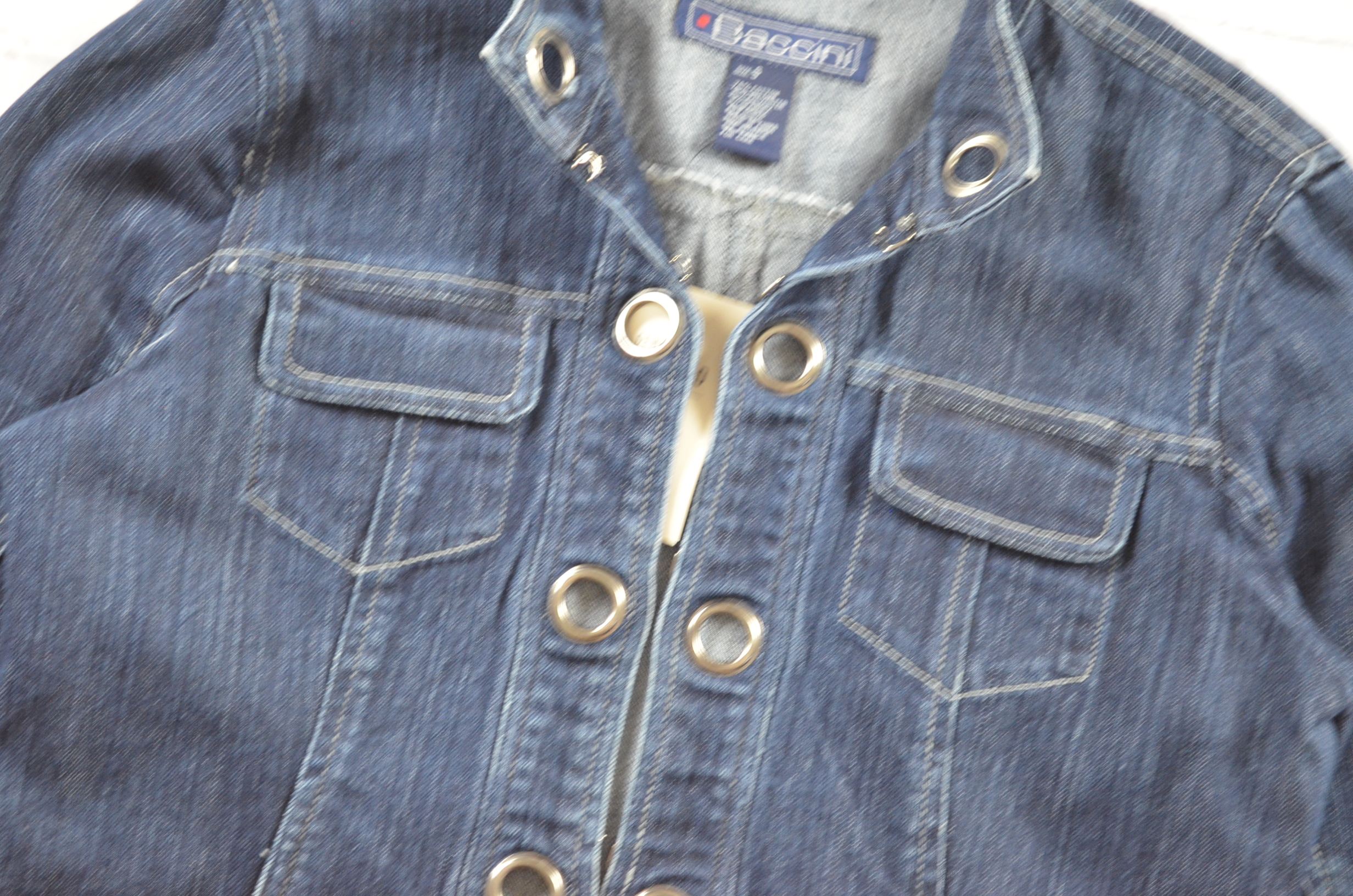 BACCINI อกจริง37' (M) เสื้อแจ็คเก็ตยีนส์ เสื้อยีนส์แขนยาวหญิงชาย สีเข้ม เนื้อผ้านุ่มใส่สบาย