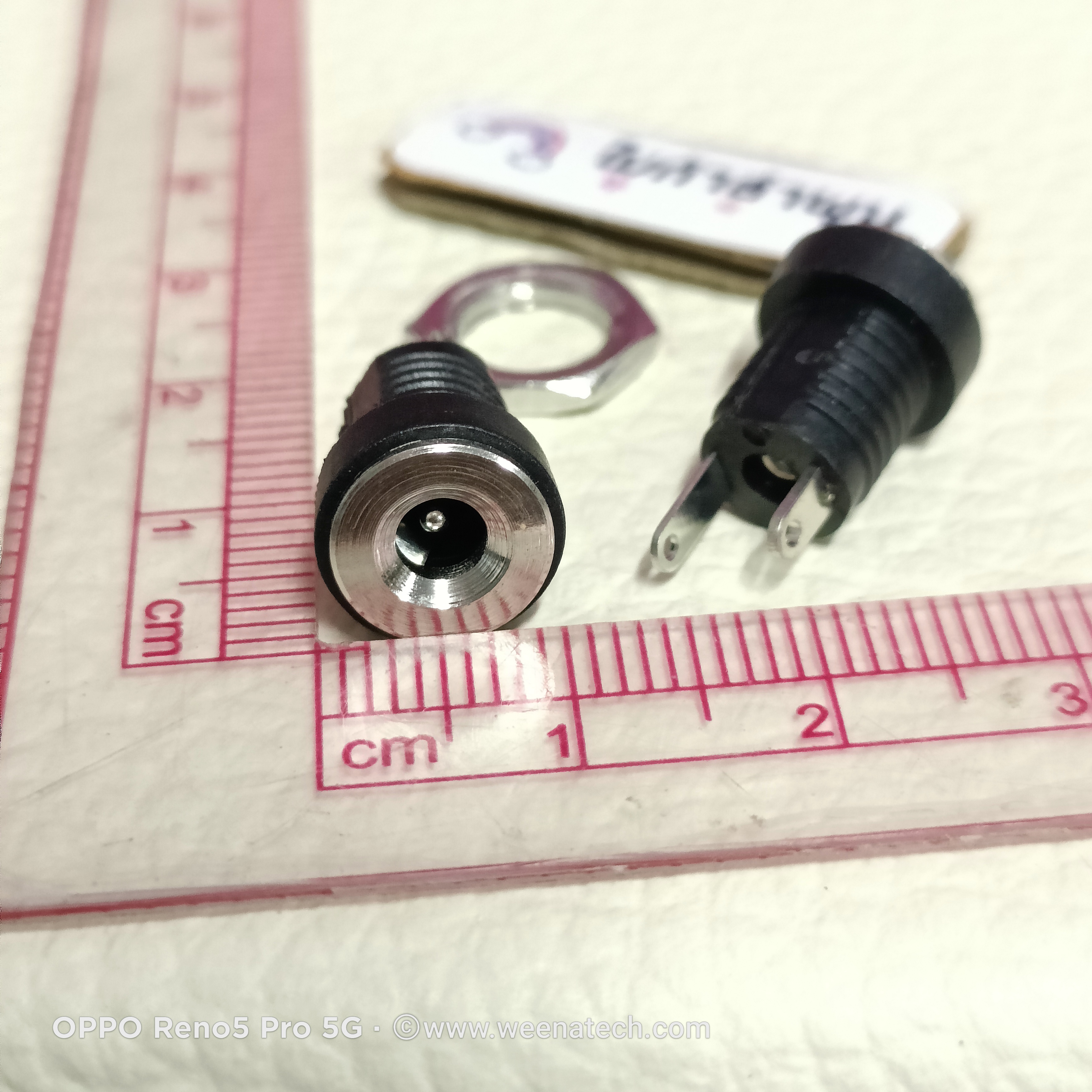 แจ็ค DC ตัวเมียแบบยึดน๊อต 3.5 x 1.35mm