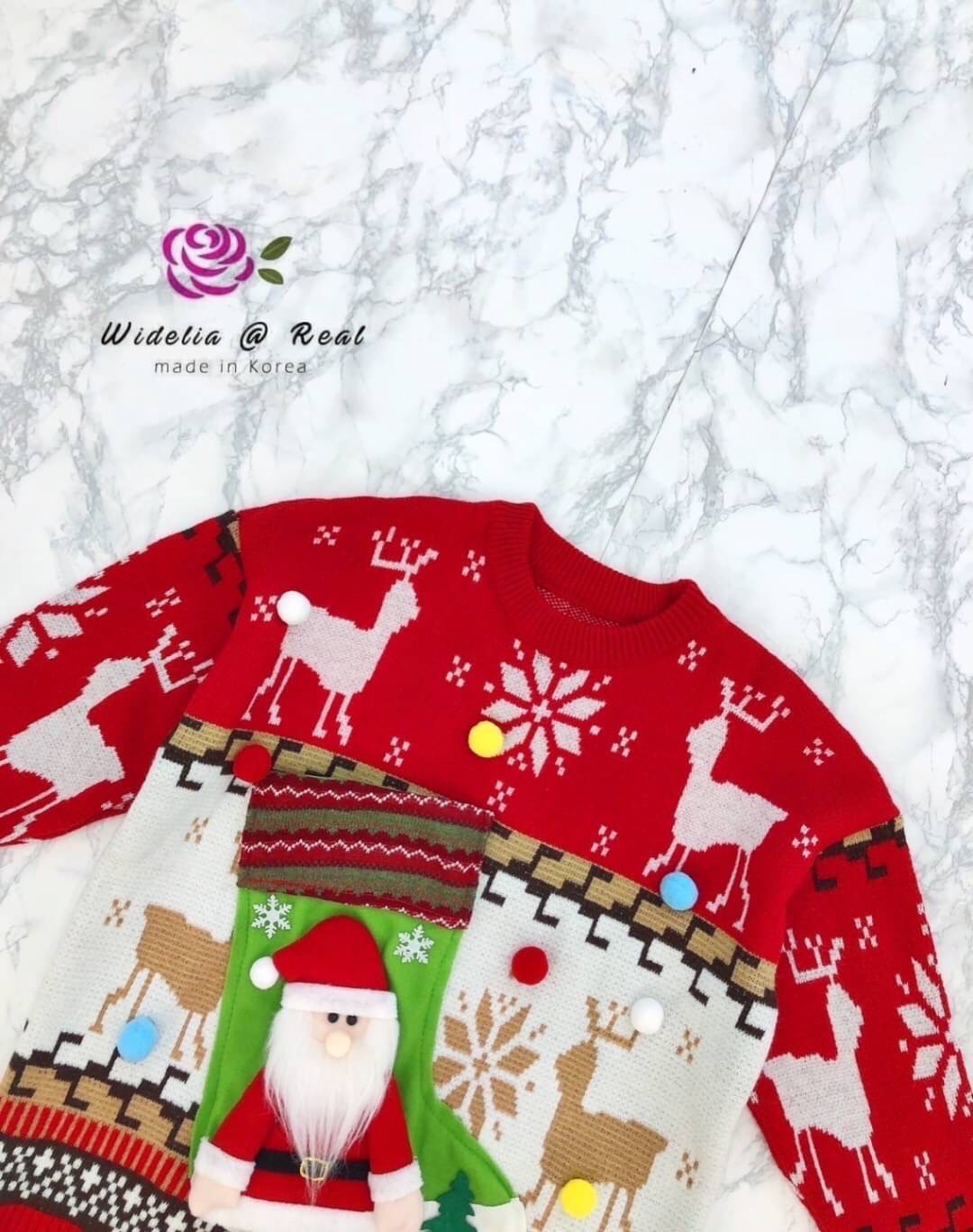 Sweather :: เสื้อตัวยาวสุดเก๋ รุ่นนี้ปังมากแม่ งานเกรดพรีเมี่ยม ตัวเสื้อเป็นไหมพรมเนื้อนุ่มนิ่ม ทอลายเก๋สีสันสดใสทั้งตัว มาพร้อมกับตุ๊กตา Pop Up ตัวใหญ่บึ้ม ในตีม Christmas สุด Cute งานสวย ทรงเป๊ะ คัทติ้งเนี้ยบมาก งานไหมพรมเนื้อดีมากนะคะ