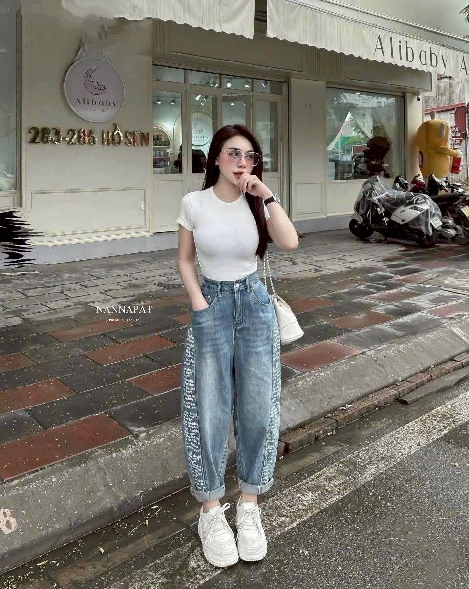 SET เสื้อยึดผ้านุ่มใส่สบาย + กางเกงยีนส์แท้ฟอกซีด-พิมพ์ลายอย่างจึ้ง สวยเท่