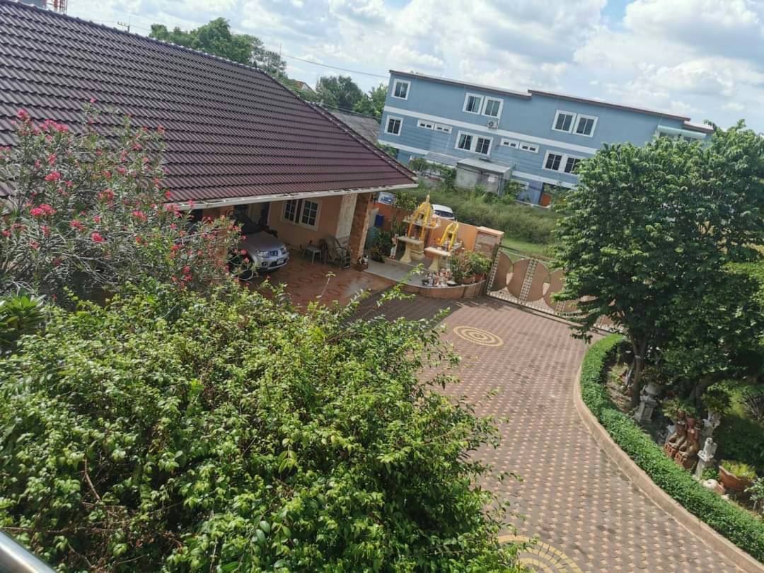 ขายบ้านหรู 2 ชั้นพื้นที่กว้างพร้อมสำหรับทุกคนในครอบครัว 1 ไร่ 44 ตรว. ใจกลางเมืองนครราชสีมาใกล้บิ๊กซี 1 กม. ตัวบ้านตกแต่งด้วยวัสดุที่แข็งแรงและทันสมัยบรรยากาศดีการเดินทางสะดวกสบาย