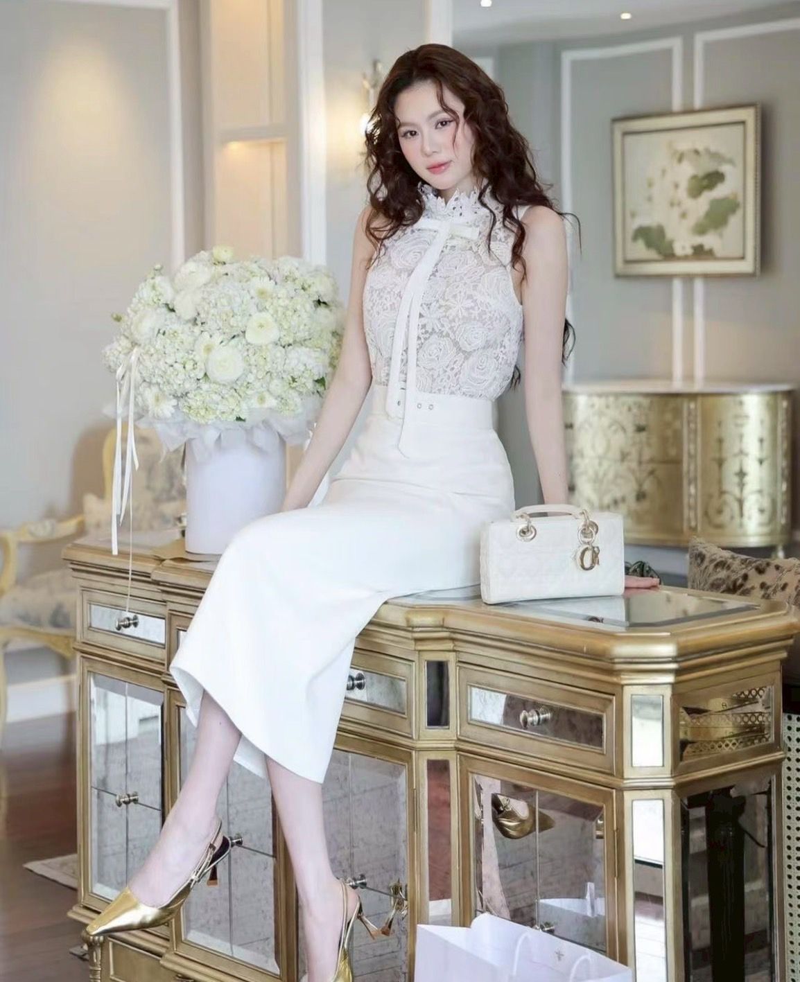 ชุดเซต เรียบหรูดูแพง เนื้อผ้าดีมาก เสื้อแต่งโบสามารถถอดออกได้ ชุดมีซับในอย่างดี มาคู่กับกระโปรงทรงสวยมีเข็มสามาสามารถถอดออกได้ มีซิบด้านหลัง จะใส่ไปงานบุญ งานบวช งานแต่ง ชุดนี้เหมาะสมมาก หรอใส่ออกงาน ดูดีมาก #Rattana🌟PT #ชุดทำบุญ#ชุดออกงาน #ชุดเซต