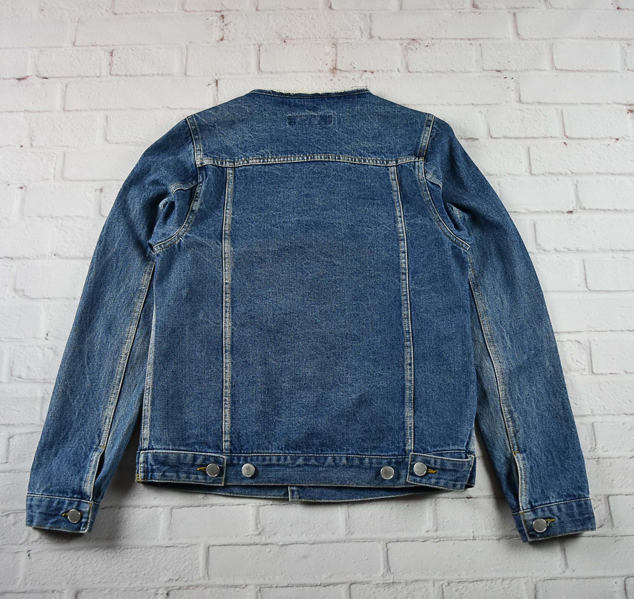 Emsexcite อกจริง 34 ไซส์ S เสื้อแจ็คเก็ตยีนส์ แขนยาว ผู้หญิง คอจีน ทรงสวย เนื้อผ้านุ่มใส่สบาย มีกระเป๋าข้าง