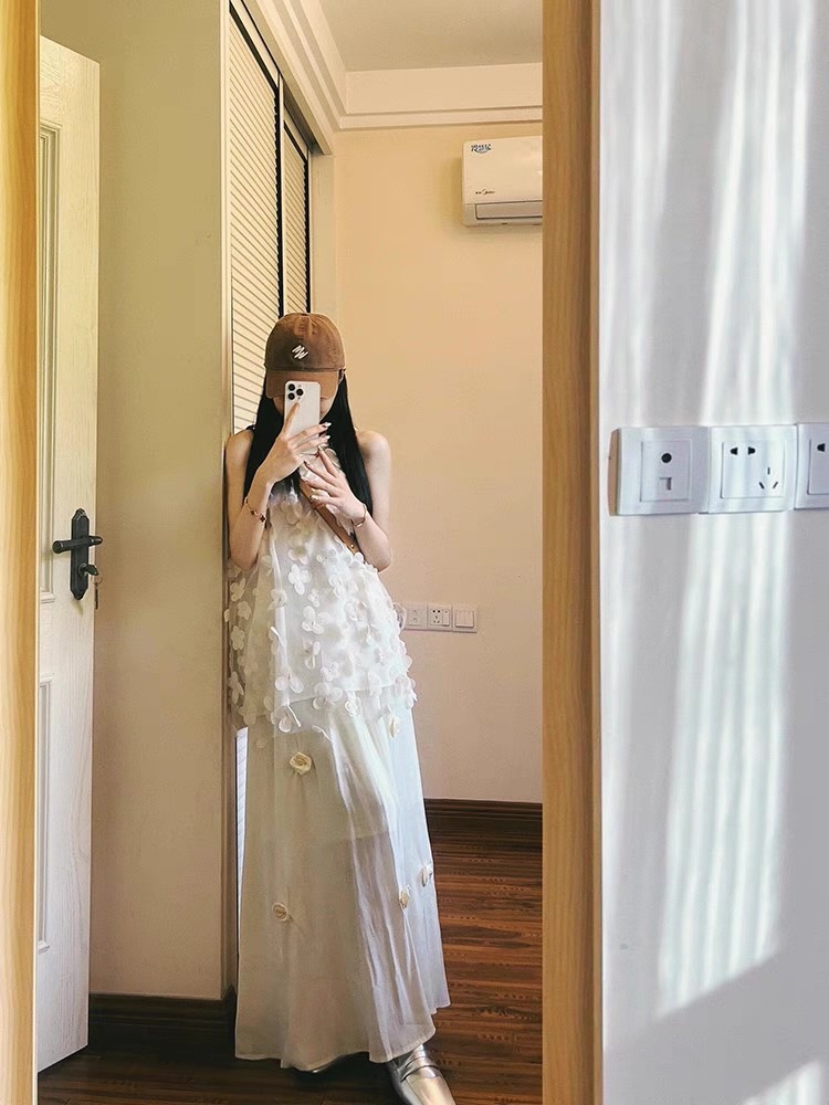 🇰🇷𝐁𝐲 𝒔𝒆𝒐𝒖𝒍𝒔𝒕𝒐𝒓𝒆 𝐃𝐞𝐭𝐚𝐢𝐥 :ชุดเซ๊ท 2 ชิ้น แถมเข็มกลัดดอกไม้ เสื้อออกแบบดีไซน์ได้สวยหรู แต่ง ป๊อปอั