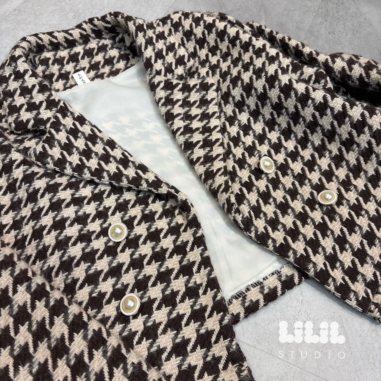 เสื้อคลุมผ้าทวีตลายชิโนริ งานผ้าดี ตัดเย็บดี แบบสวย ใส่ชิวๆ #ต้องมีค่ะ