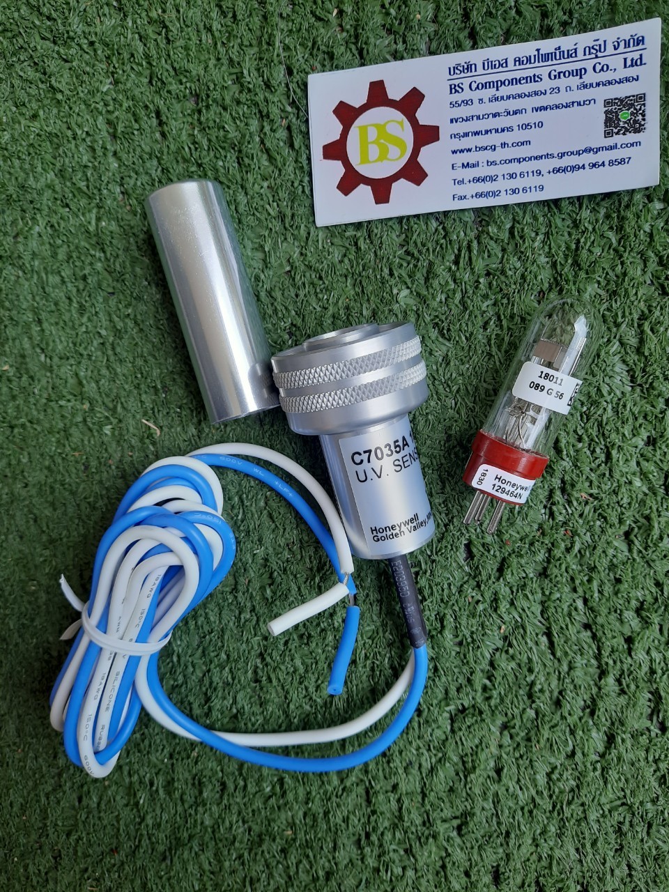 Honeywell : Minipeeper Ultraviolet Flame Sensor w/ 1" Sight Pipe Mount C7035A1064