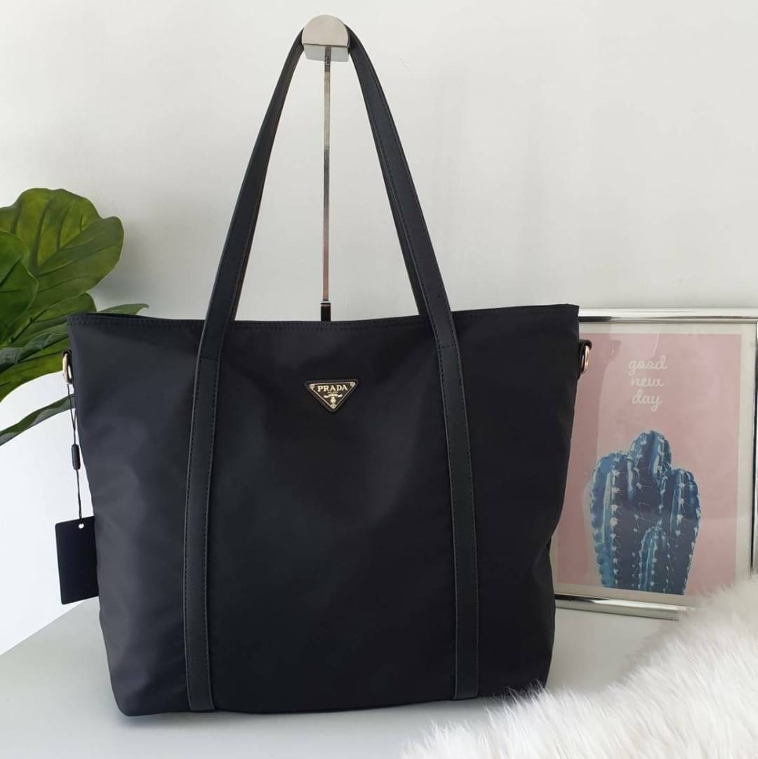 กระเป๋าพรีเมี่ยมกิ๊ฟแบรนด์เนมพราด้าทรงช้อปปิ้ง Prada tote bag Premium gift-สีดำ