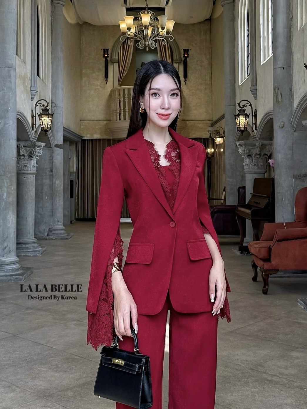 เซต3ชิ้นผ้าสูทอัดกาวอย่างดีผ้าดีทรงสวยเสื้อครอปสายเดี่ยวเสริมฟองน้ำปรับสายได้ใส่คู่กางเกงขายาวเอวสูงมีกระเป๋ากางเกง2ข้างมีซับในอัดกาวอย่างดีมาพร้อมเสื้อสูทคอปกแขนยาวผ่าแขนแต่งลูกไม้ช่วงขอบคอและขอบแขนมีซับในอัดกาวอย่างดีงานคุณภาพเ