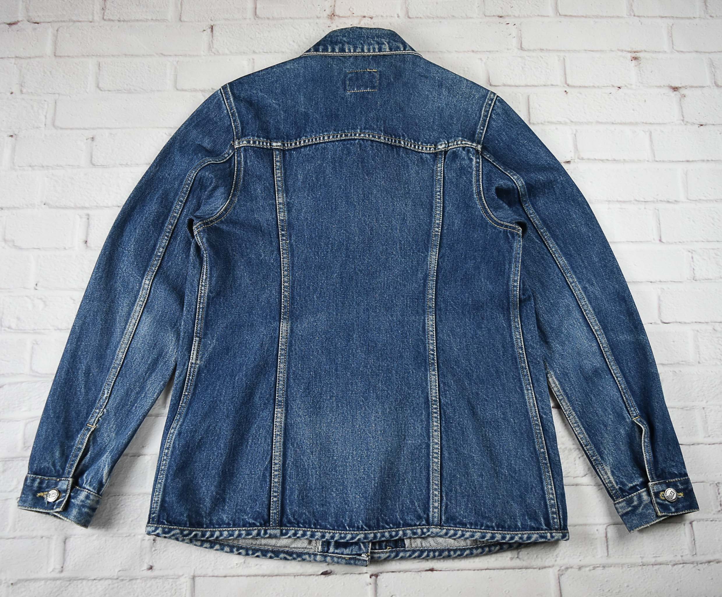 GAS อกจริง 37 ไซส์ M เสื้อแจ็คเก็ตยีนส์ แขนยาว ผู้หญิง สีฟอกเข้ม สภาพสวยใหม่90% ใส่คลุมแนวๆสายวิเทจ ราคานี้คุ้มมาก