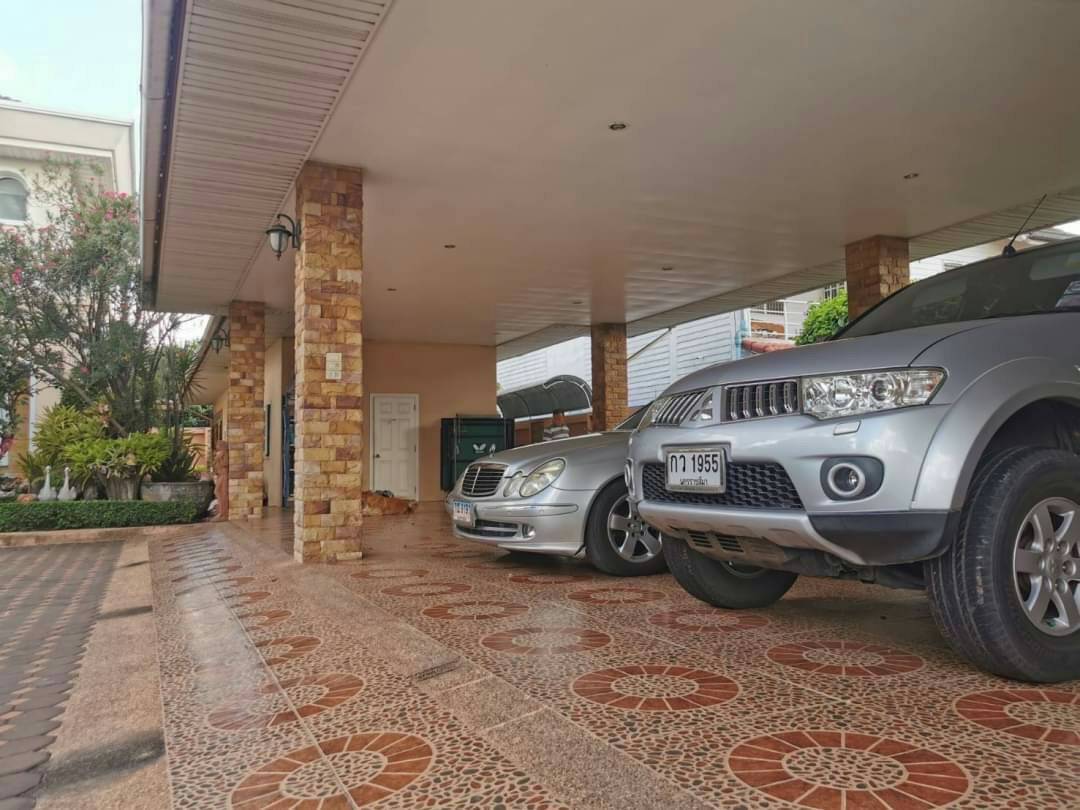 ขายบ้านหรู 2 ชั้นพื้นที่กว้างพร้อมสำหรับทุกคนในครอบครัว 1 ไร่ 44 ตรว. ใจกลางเมืองนครราชสีมาใกล้บิ๊กซี 1 กม. ตัวบ้านตกแต่งด้วยวัสดุที่แข็งแรงและทันสมัยบรรยากาศดีการเดินทางสะดวกสบาย