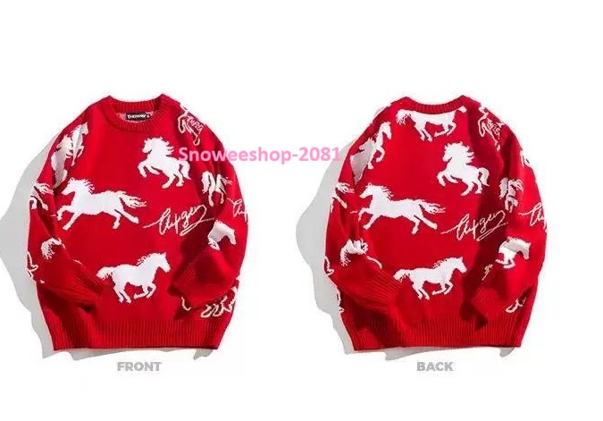 ลายม้าเท่เกินต้าน! ใส่แล้วดูแพงแบบโอปป้า เสื้อสเวตเตอร์คอกลมสไตล์เกาหลี ใส่ได้ทั้งชาย-หญิง ดีไซน์เรียบแต่ดูมีคลาส หนา อุ่น ใส่สบายสุด ๆ ใส่เที่ยวต่างประเทศก็เอาอยู่ ขนาดใหญ่พิเศษ 2XL – 8XL (ถึงอก 58") มีให้เลือก 2 สีเท่ๆ — ดำ / แดง
