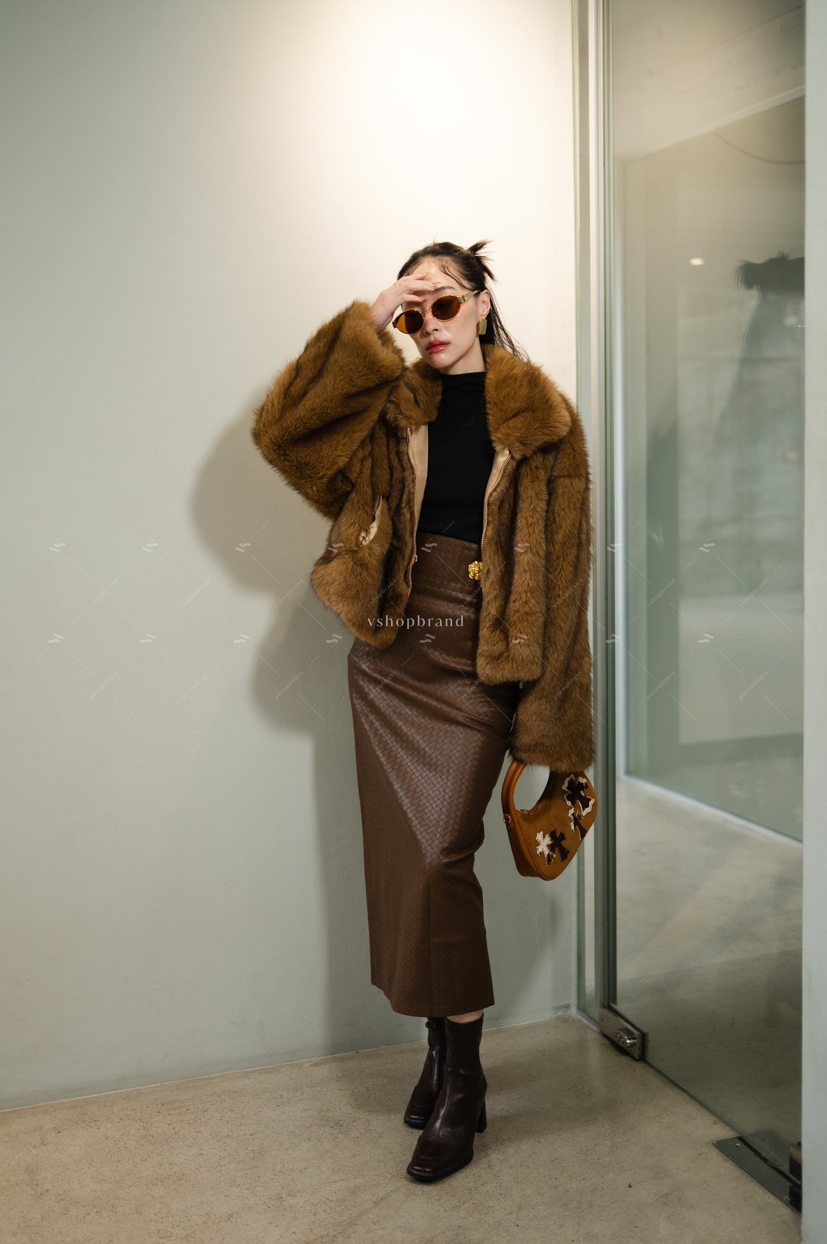 เสื้อคลุมขนเฟอร์ซิปหน้า