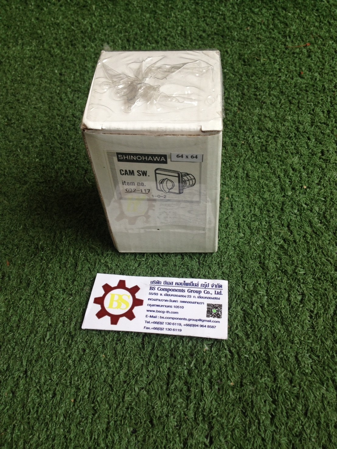 SHINOHAWA : Cam Switch 1-0-2, 32A 3P 64x64mm.