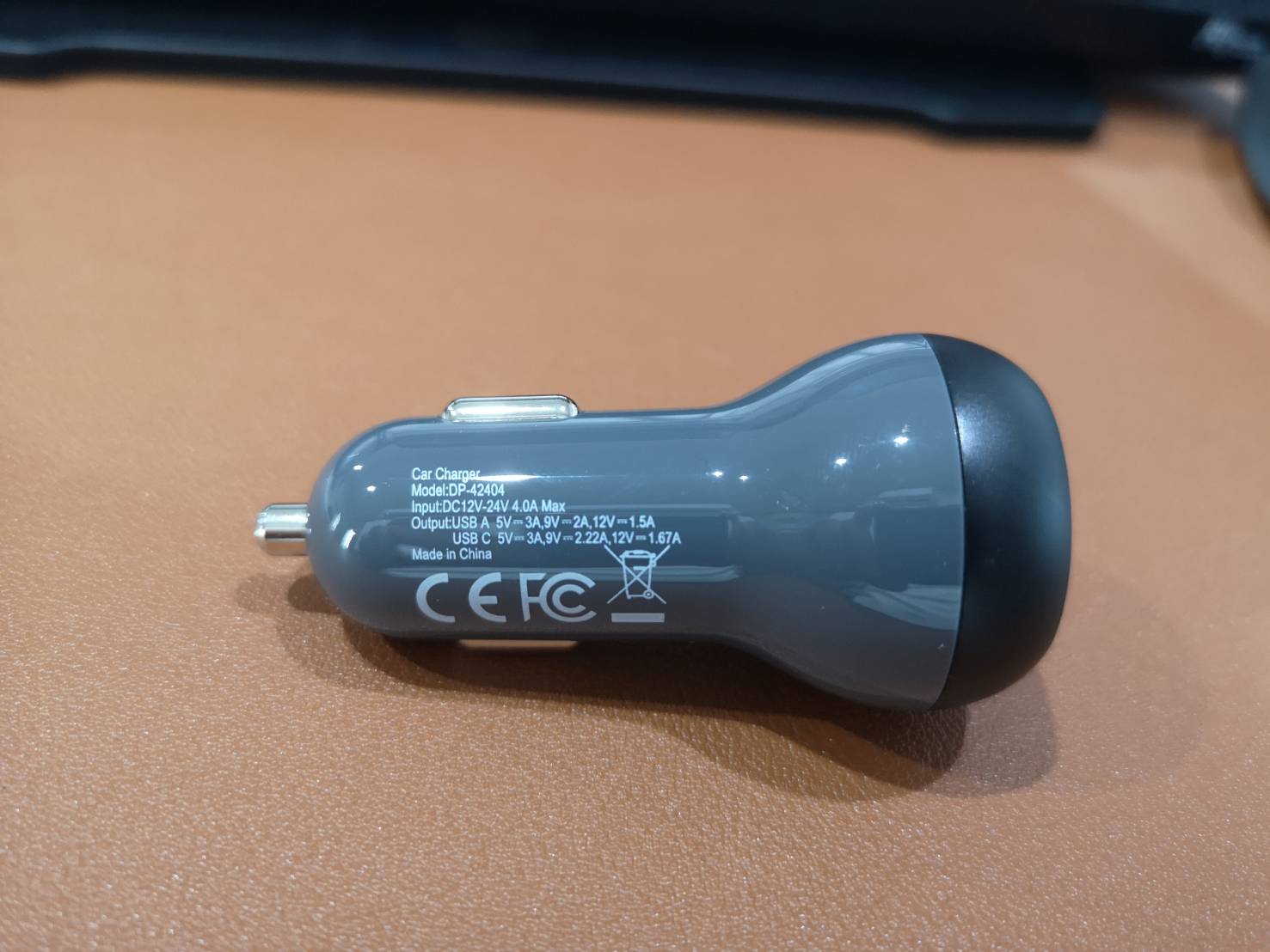 DOVE CAR Dual Port USB-C USB-A CAR CHARGER SKU-02498