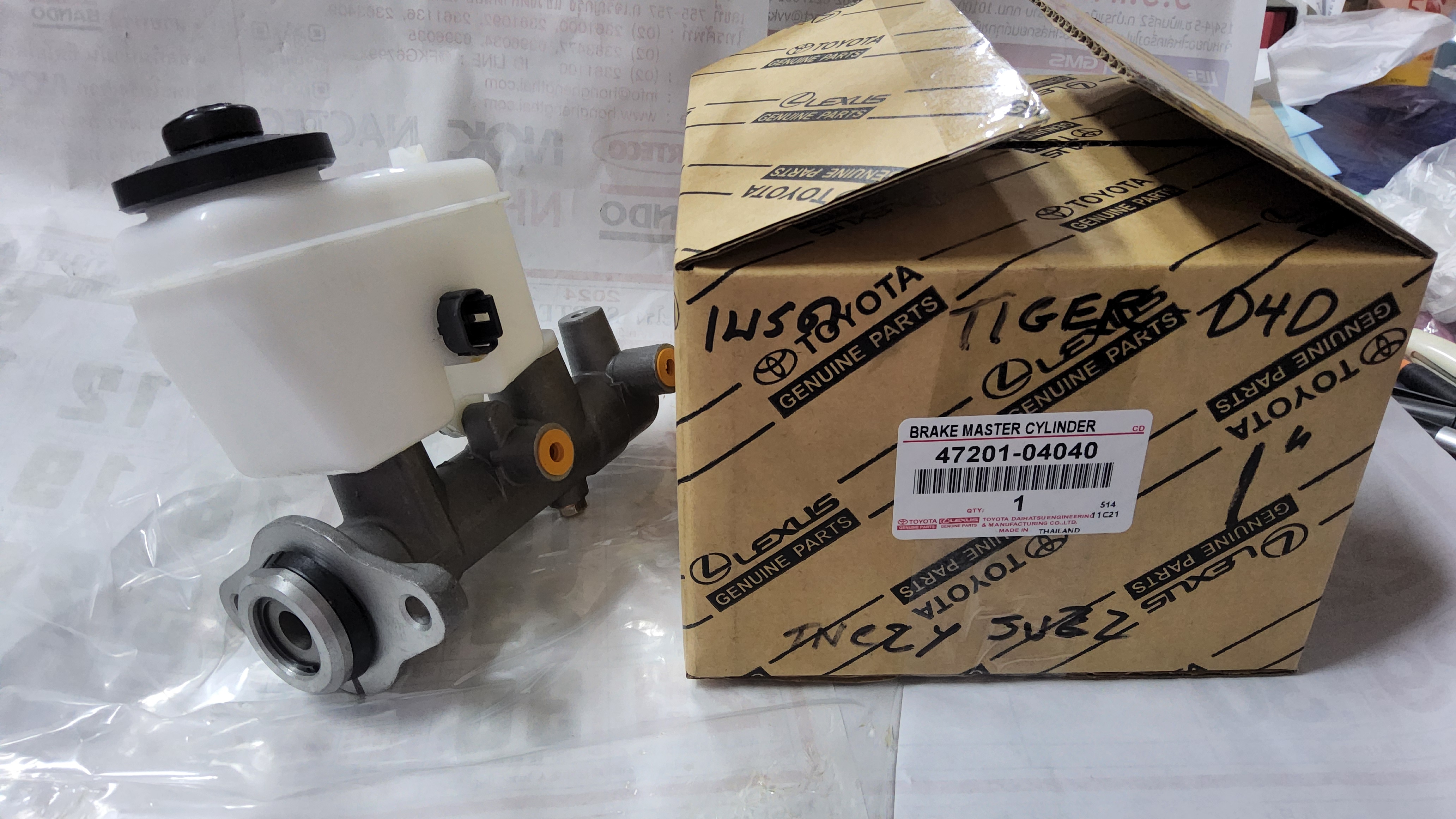 แม่ปั้นเบรค TOYOTA TIGER D4D MT 2WD เกียร ธรรมดา1" ( 47201-0404 ) BRAKE MASTER CYL