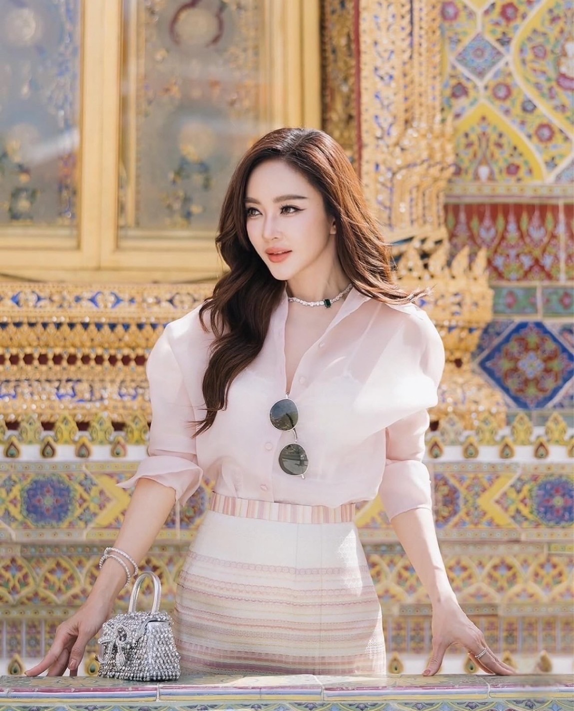 เซ็ตผ้าไทยเสื้อซีทรูสีโอรสมาคู่กับผ้าถุงลายไทยสีชมพูคุณภาพเกินราคาเพื่อนๆไม่มีผิดหวังเลยค่า ห้ามพลาดเลยน้าตัวนี้