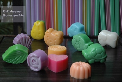 พิมพ์สบู่ซิลิโคน หมีน้อยและเพื่อน 25-30 กรัม /12 หลุม