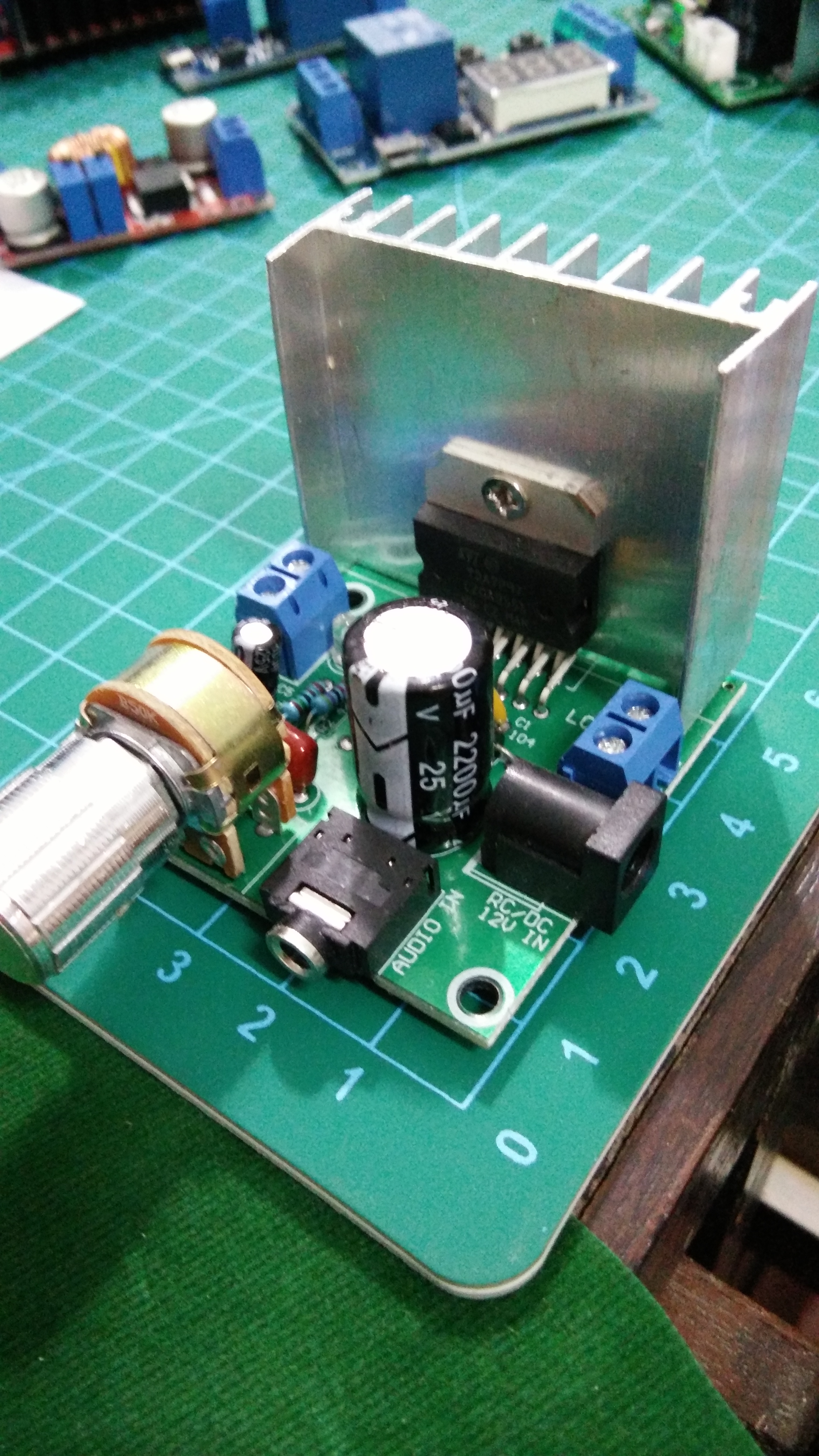 TDA7297 โมดูลเครื่องขยายเสียงดิจิตอลโมดูล / ชนิด / สองช่องไม่มีเสียงรบกวน 12V DC ชุดลำโพงชุดลำโพง