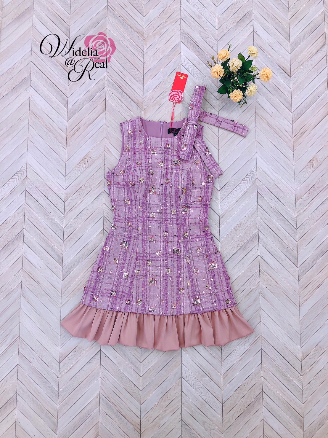 เดรสผ้าทวิตปักเลื่อม เย็บดอกไม้ด้วยลูกปัด ใส่แล้วดูสวยหรูมากแม่