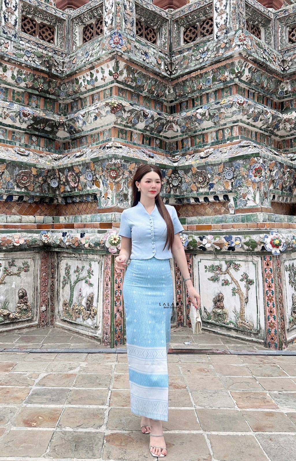 set 2 ชิ้น ผ้าไทย ชุดไปทำบุญ ชุดไปงาน พร้อมส่งค่า เสื้อคอวีสีชมพูกระดุมหน้า ช่วงอกเสริมฟองน้ำแมทช์กับผ้าถุงสำเร็จ ผ้าพิมพ์ลายมีซิบหลัง สวมใส่สะดวก สวยหวานฉ่ำๆ งานบุญ งานบวชได้หมดเลยค่ะ