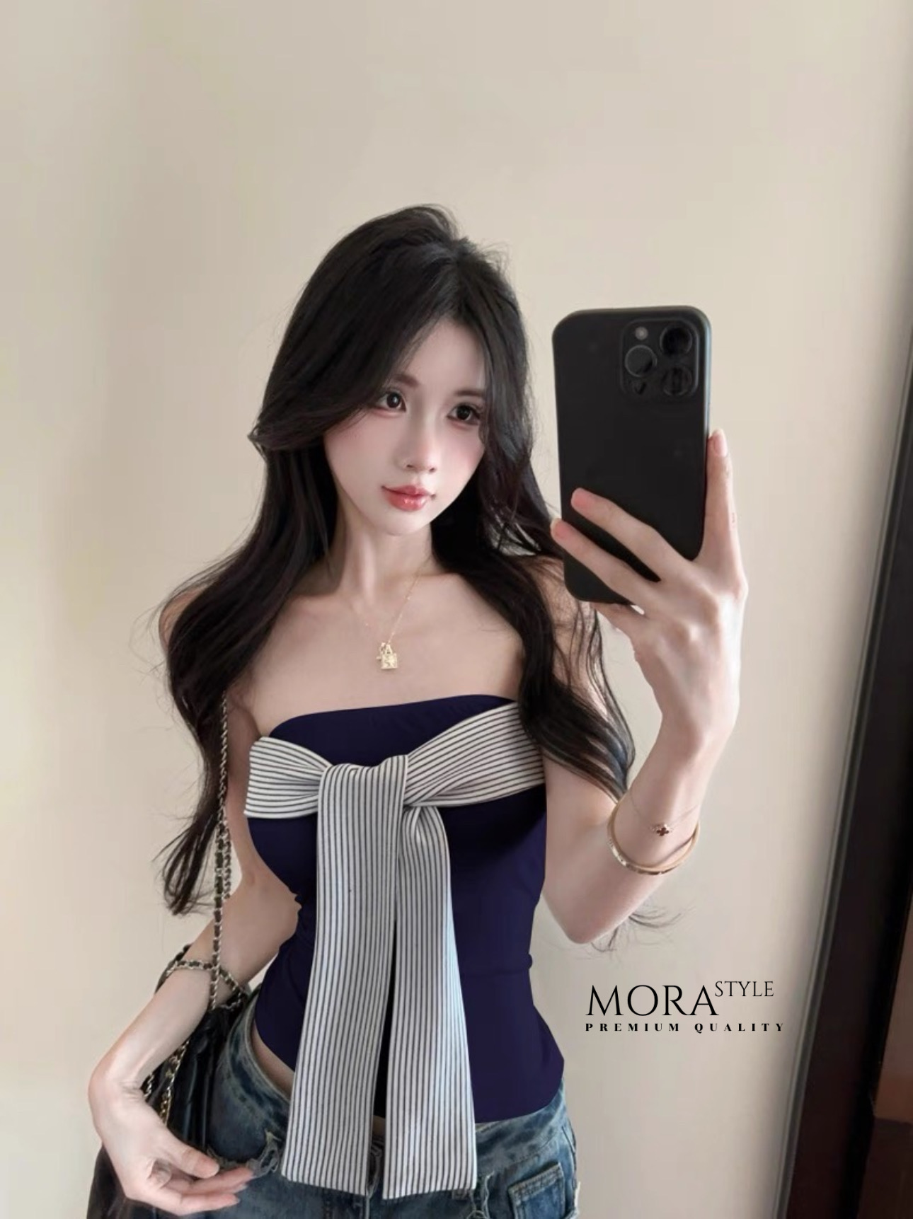 เซ็ต 2 ชิ้น เสื้อเกาะอกผูกด้านหน้างานสวยเก๋ผ้ายืดหยุ่นใส่สบาย มาพร้อมกับกางเกงเอวสูงทรงกระบอกใหญ่ #Mora #Morastyle #โมราสไตล์