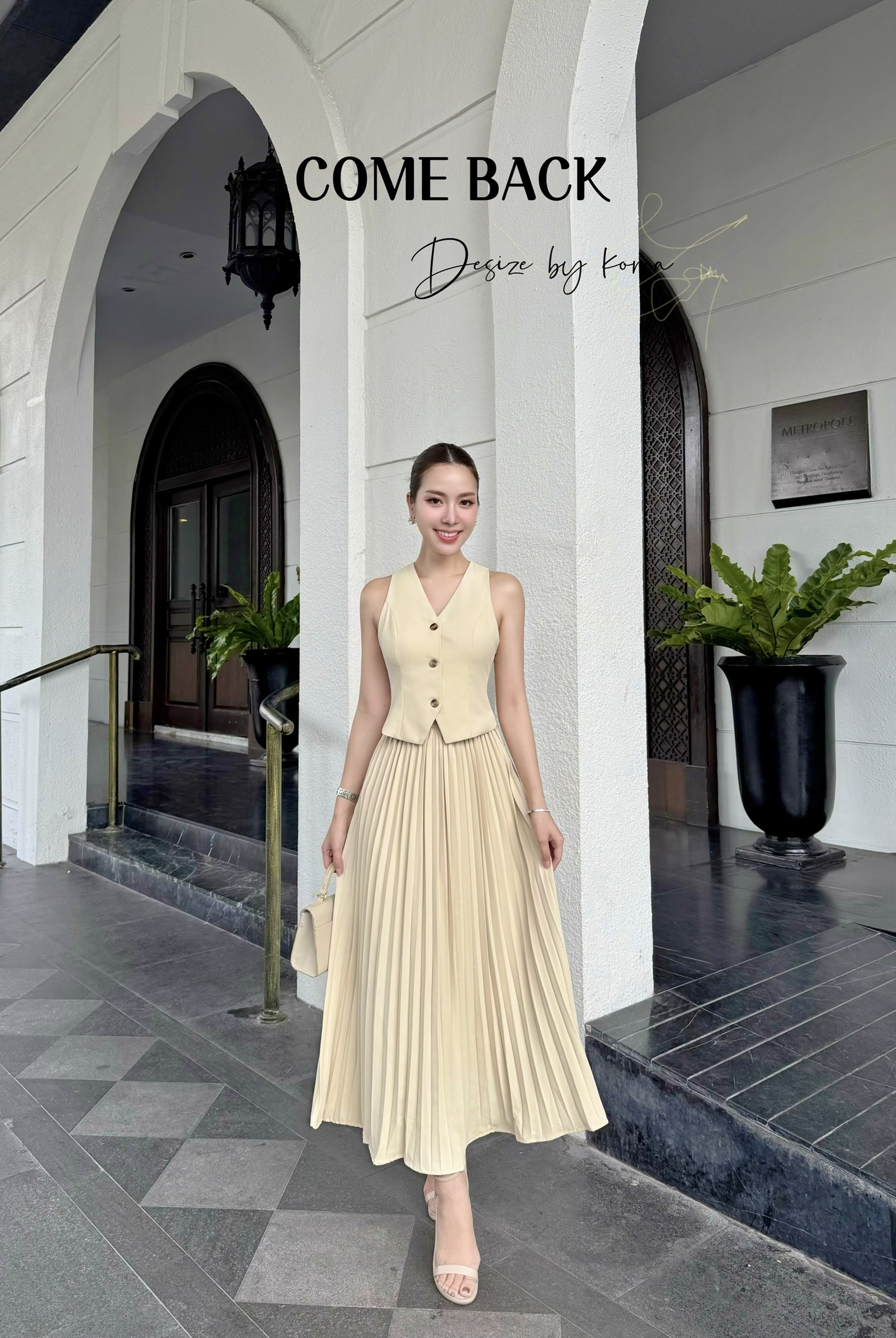 set เสื้อกล้ามแต่งกระดุมหน้า+ กระโปรงยาวทรงพลีส ทรงสวยหวาน ทันสมัย ใส่แล้วดูเป็น สาวน่ารัก โทนสีมินิมอล จะใส่ทำงานหรือใส่ไปคาเฟ่ ก็ดูดีที่สุด