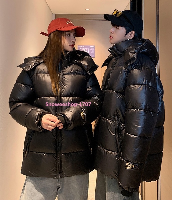 เสื้อกันหนาวใส่ติดลบ เสื้อกันหนาวคู่รัก เสื้อดาวน์แจ็คเก็ตสีดำ แต่งปกคอสูงพร้อมหมวกฮู้ด เหมาะสำหรับอากาศหนาวอุณหภูมิติดลบ กันหนาว กันลม กันหิมะได้ ใส่ได้ทั้งผู้ชายและผู้หญิง