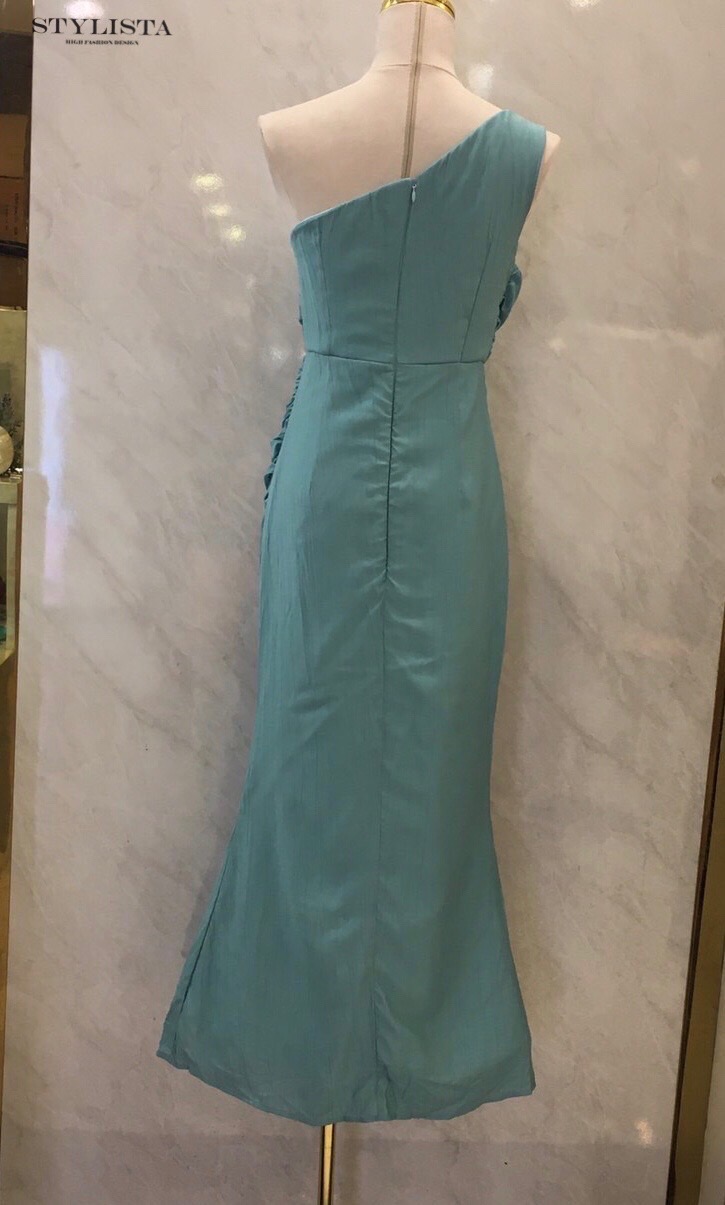 Goddess Curve Dress – เดรสปาดไหล่ดีไซน์เก็บทรง ลุค