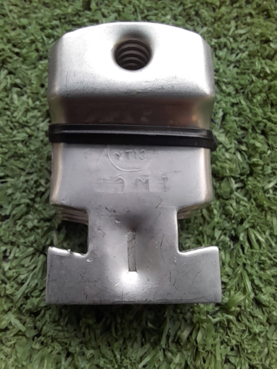 STEEL CITY : แคล้มประกับสแตนเลส304 IMC 1/2"